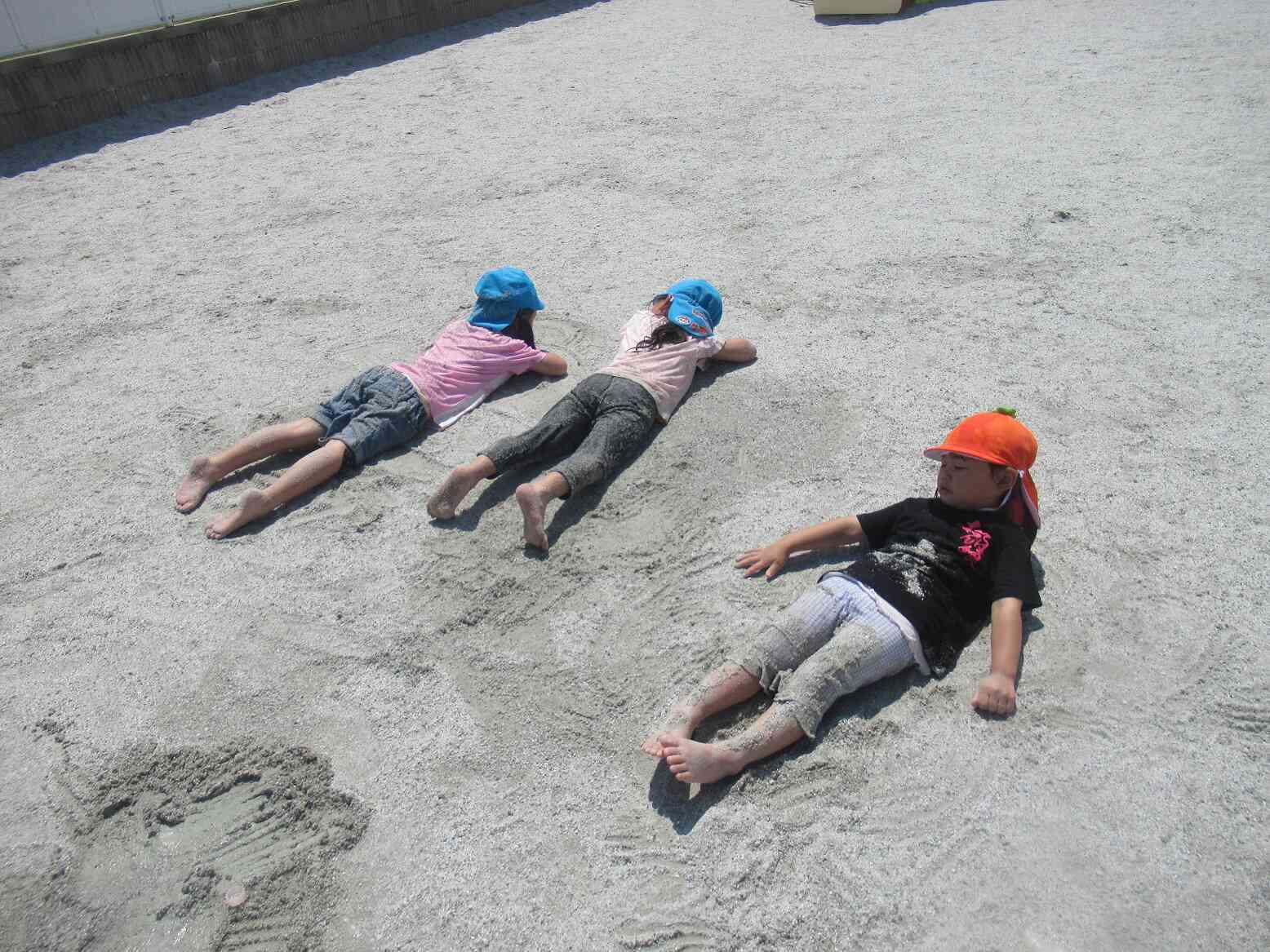 水遊び後の日向ぼっこは気持ちいいね♪