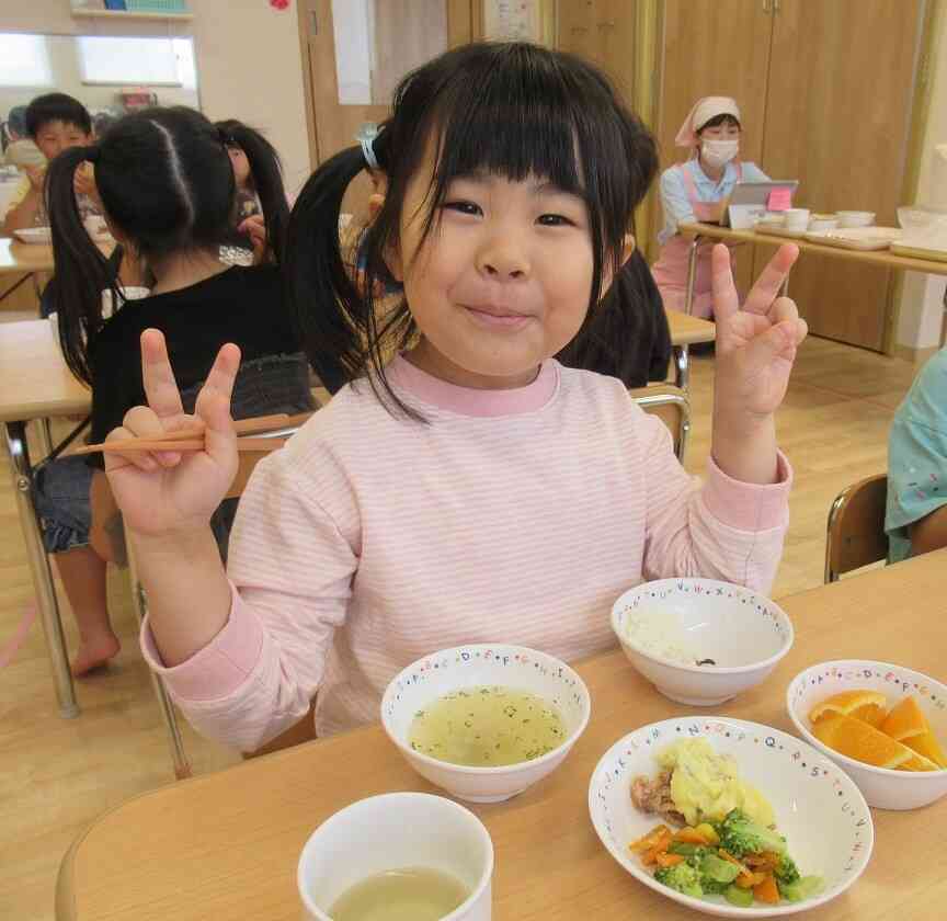 よくかんで食べるんだよね♡