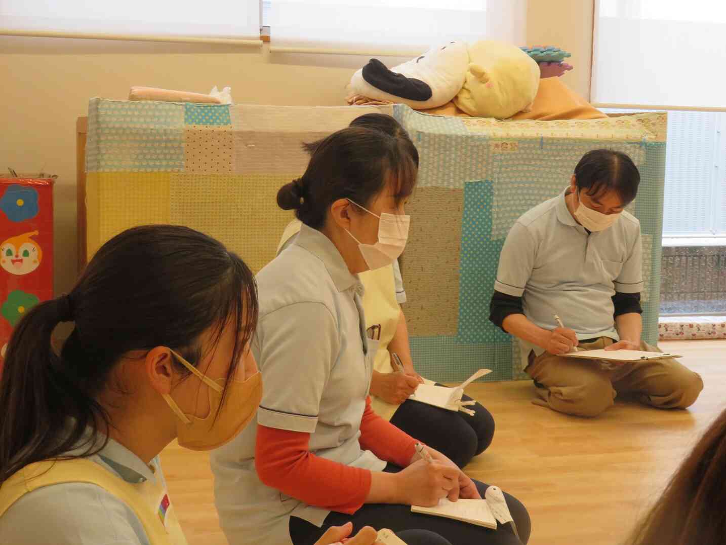 メモをとり、あとで振り返りができるようにします
