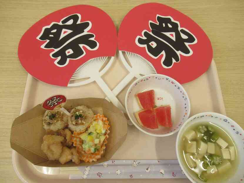 縁日ごっこの日の給食