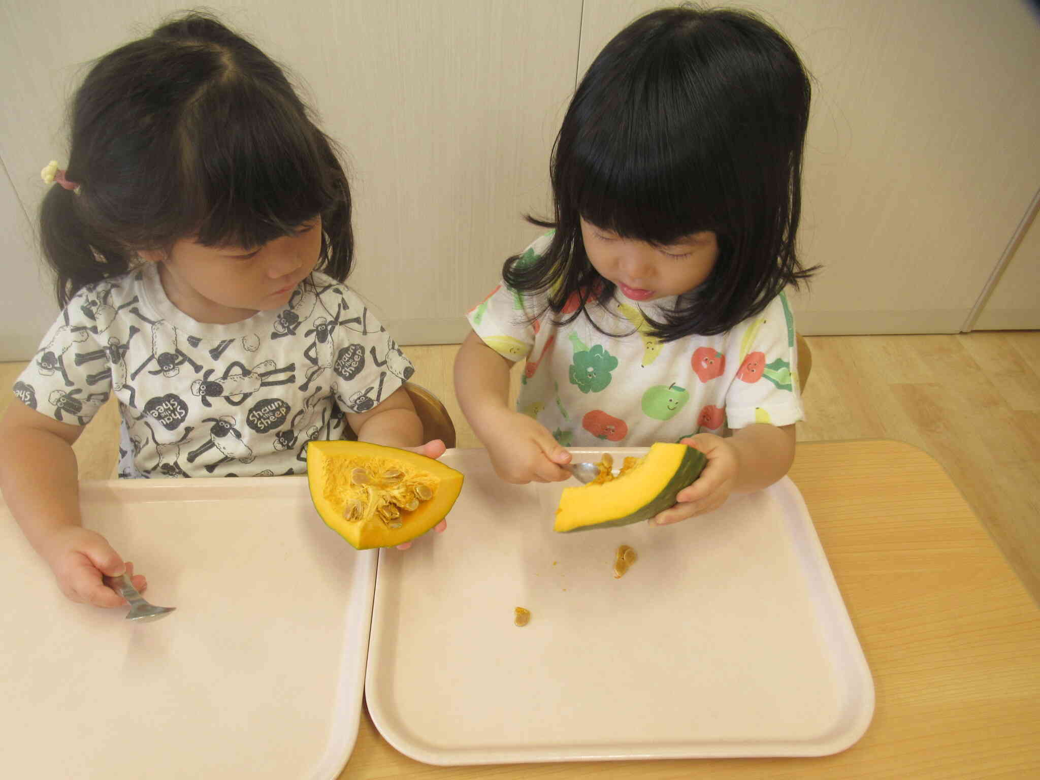 かぼちゃの種とり体験　「かぼちゃのひみつを探ろう！」