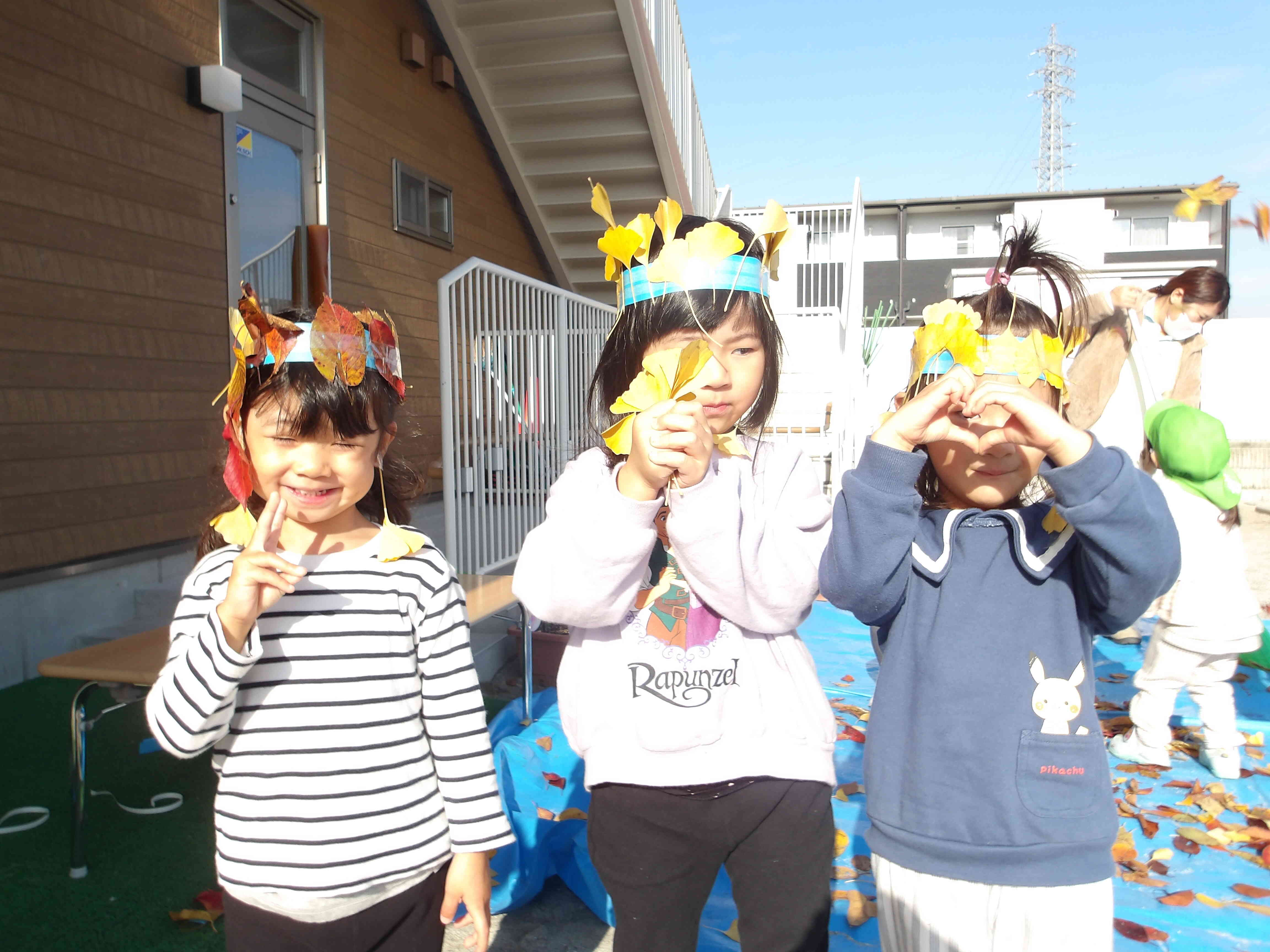 葉っぱでかんむり☆おしゃれでしょ♪