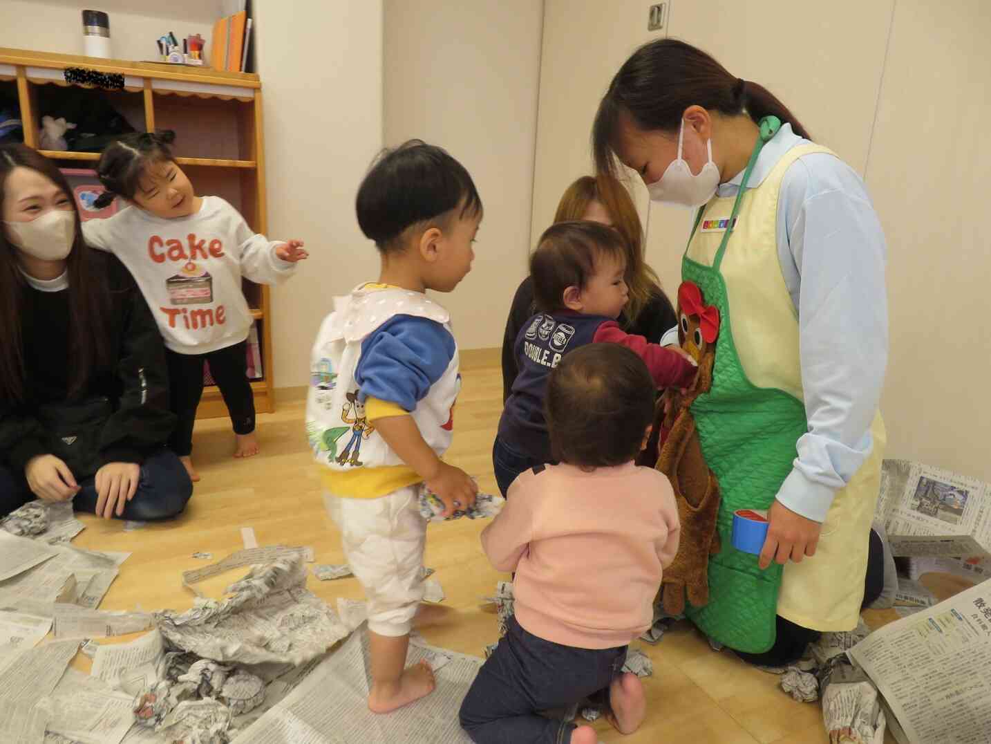 ゴリラさん、はい、どーぞ!