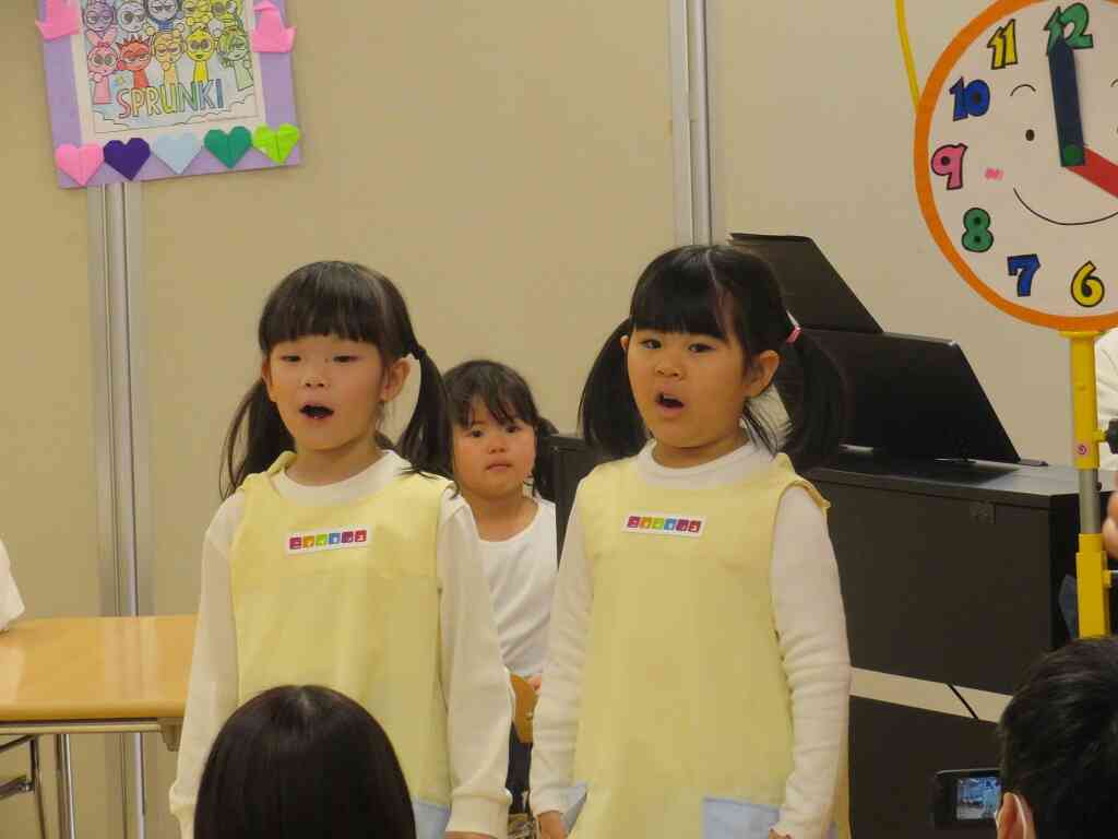 先生役の2人♡エプロンが可愛かったです。5歳児