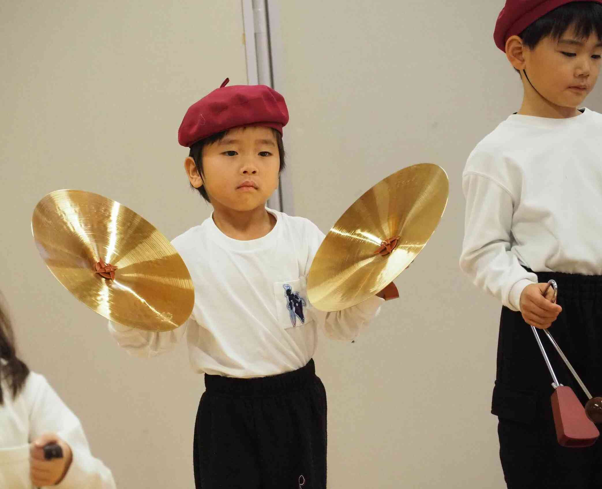 今年新たに少し大きめのシンバルを購入しました☆素敵な音でした 5歳児