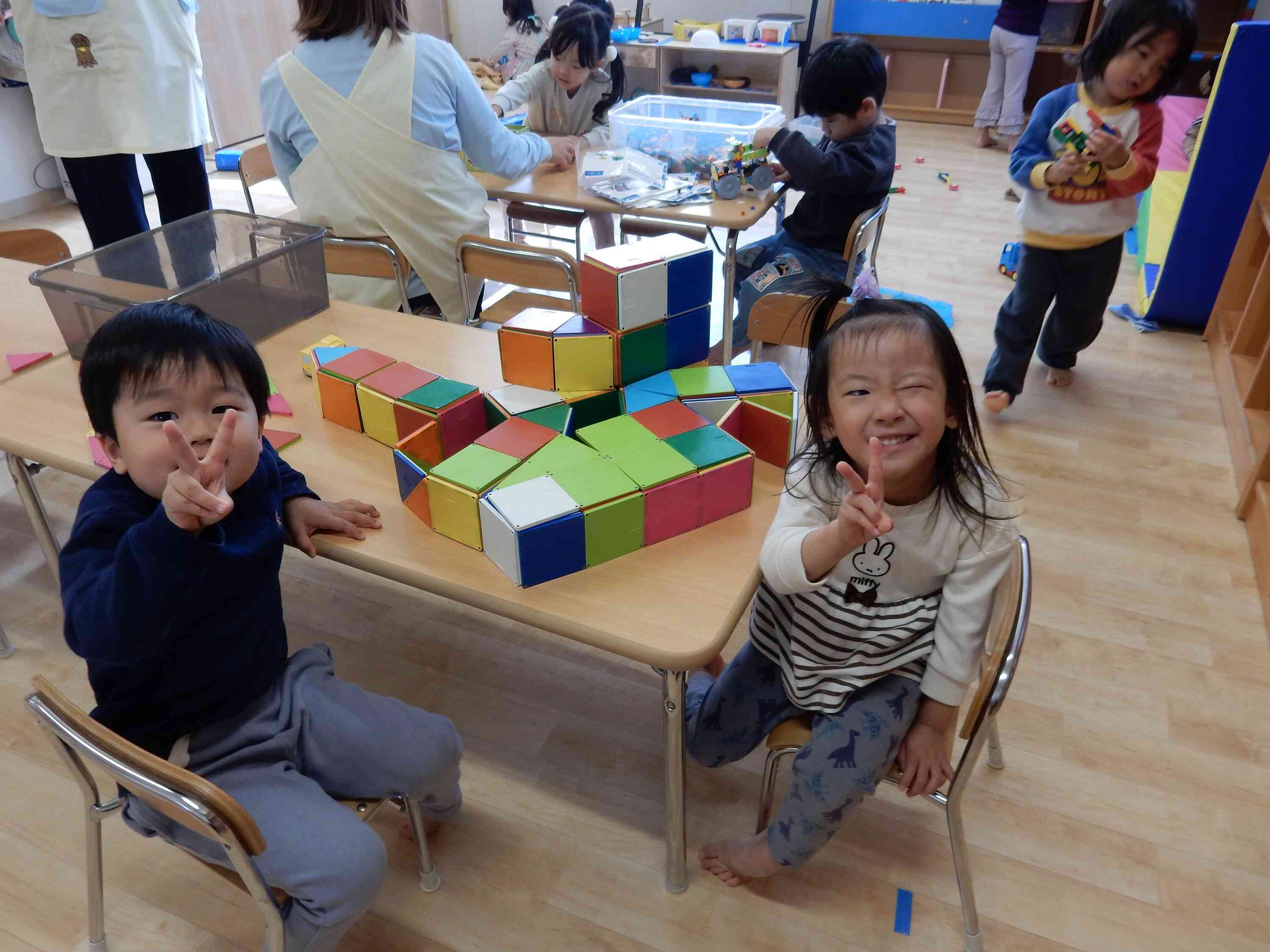 番外編②「マグネットブロック」で遊んでいます☆