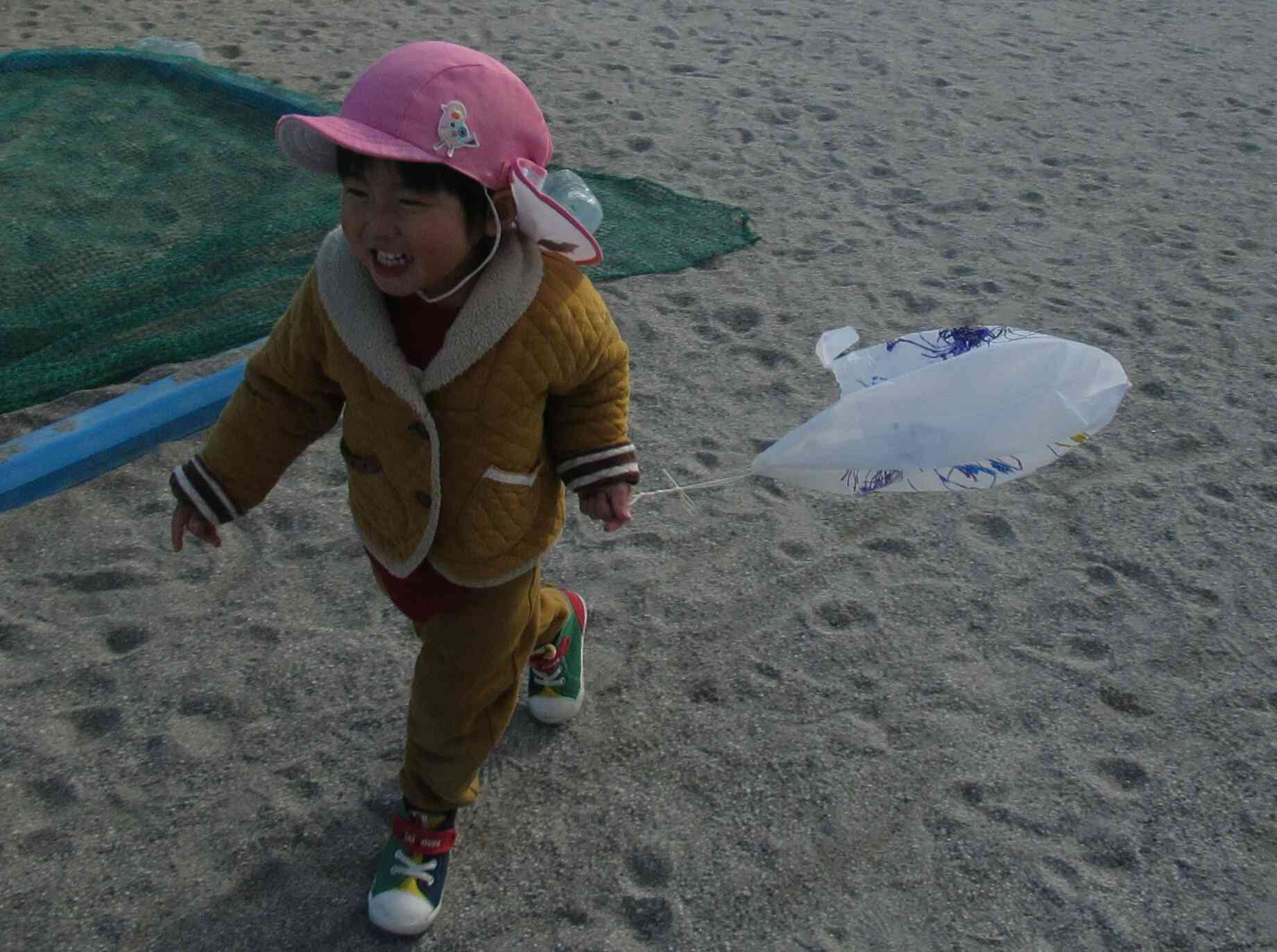 見てみて～凧飛んだよ！