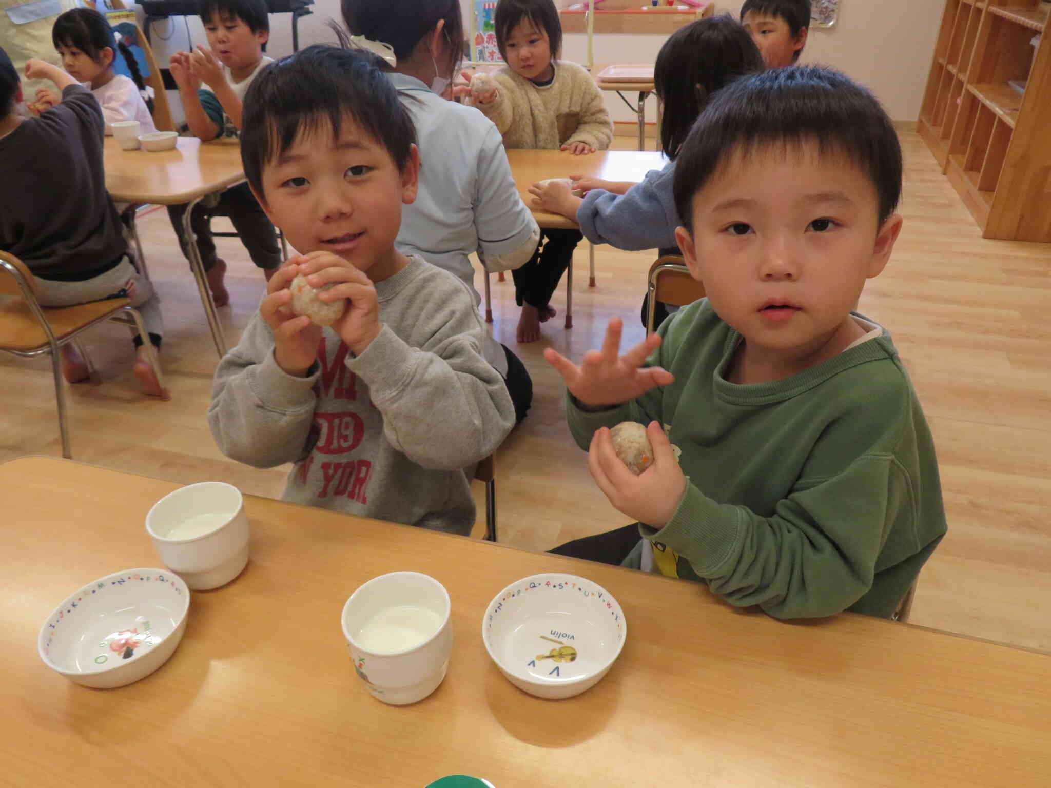 節分集会の後の豆ごはんは、最高だな～♪