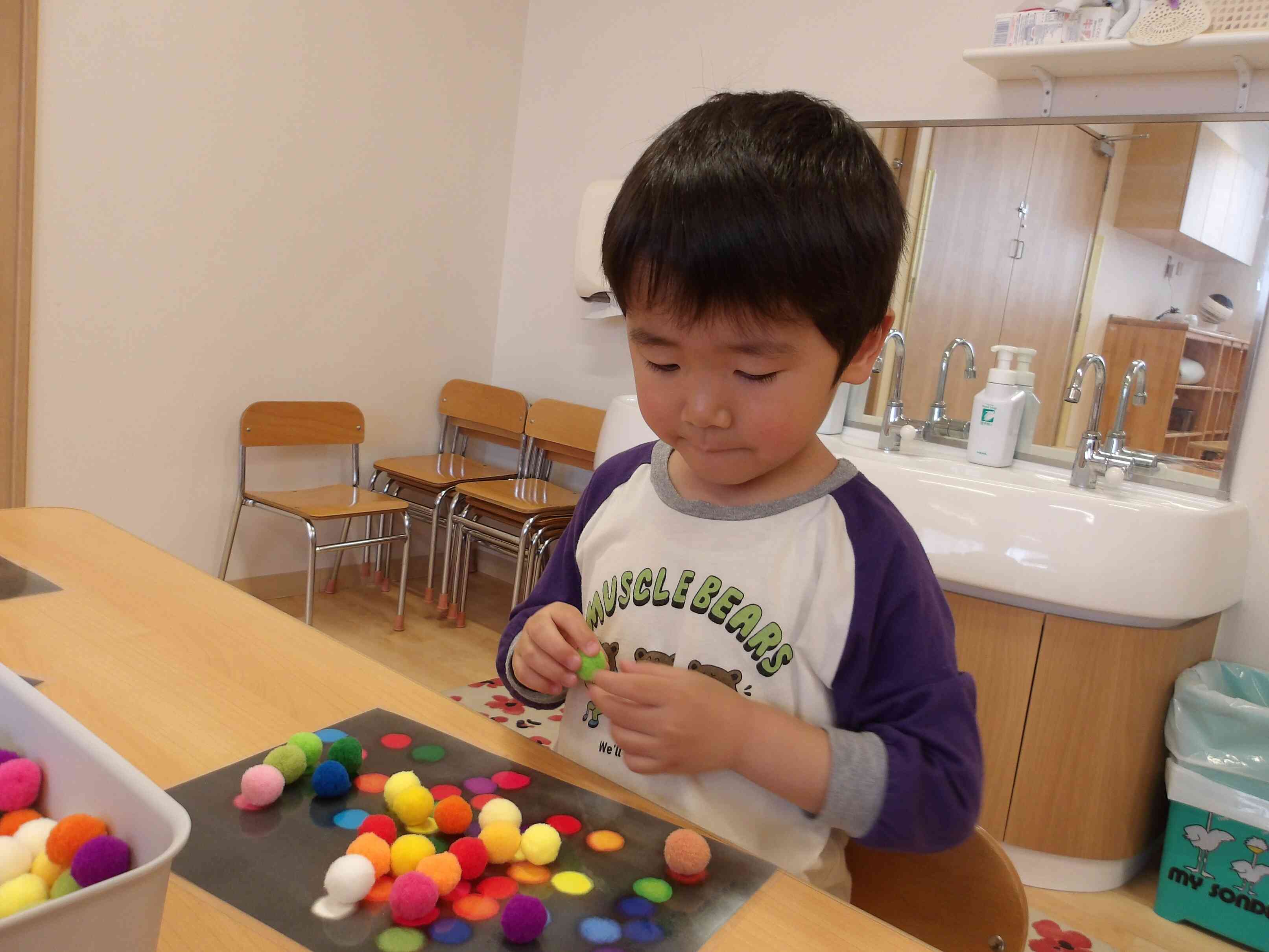 これは何色かな～？