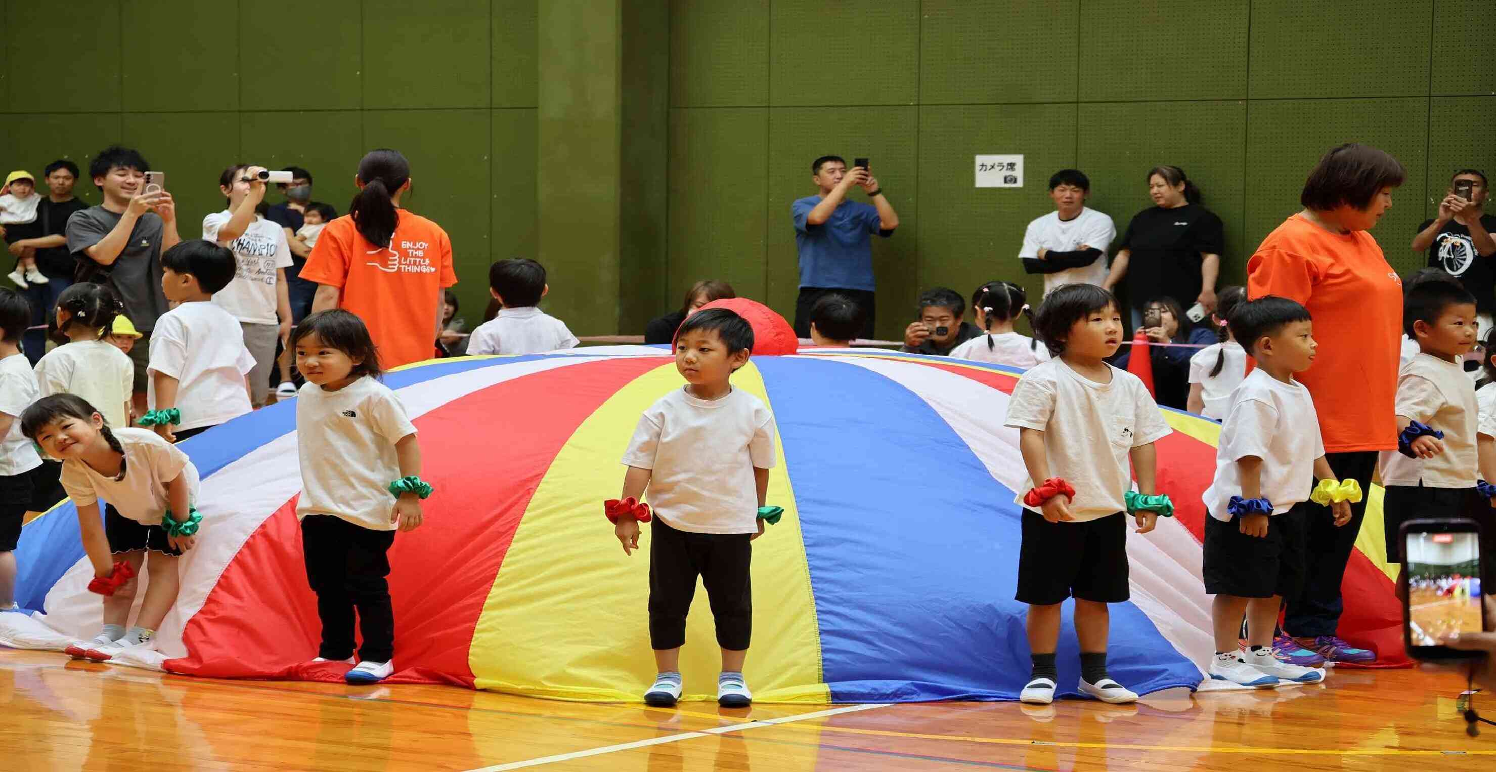 レッツパラバルーン　きりん組（５歳児）