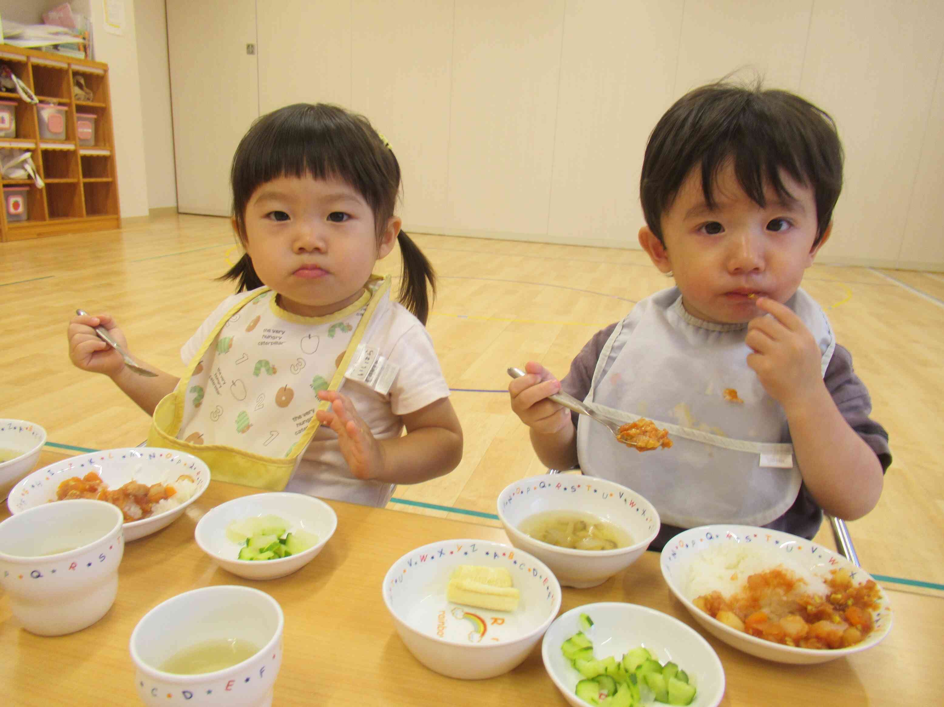 給食美味しいね♡(1歳児)