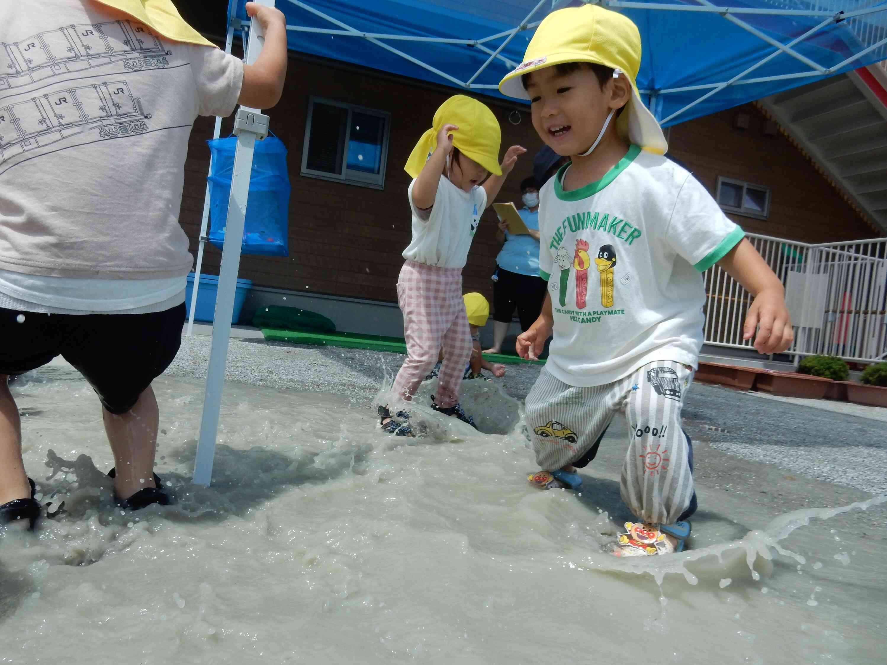 水たまりってたのしいな！