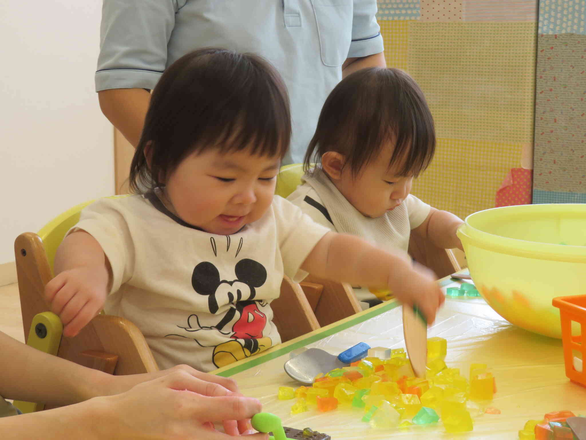 ひよこ組の様子♫0歳児（ひよこ組）