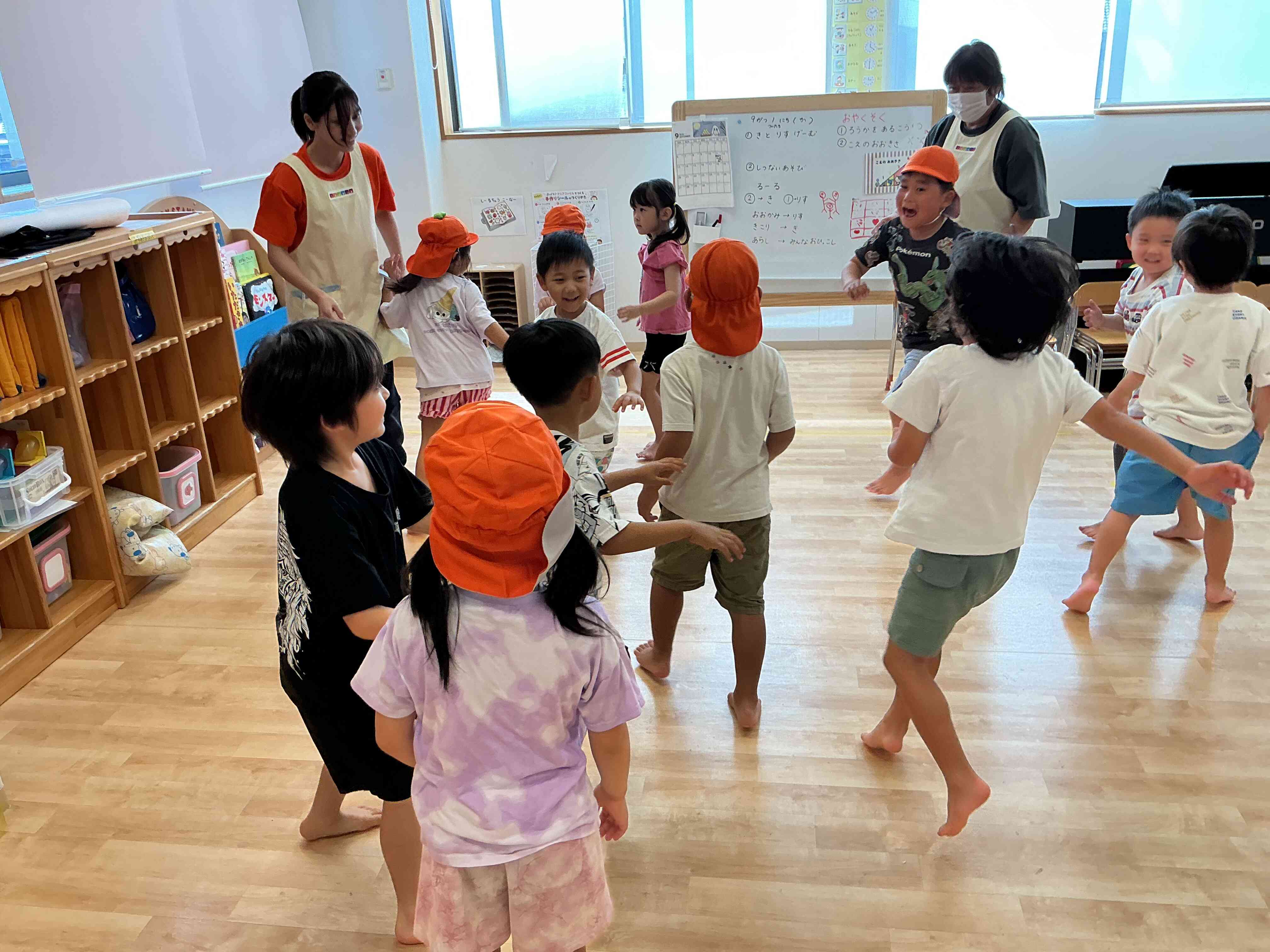 嵐が来たぞ~!きゃ~みんな逃げるぞ~!!