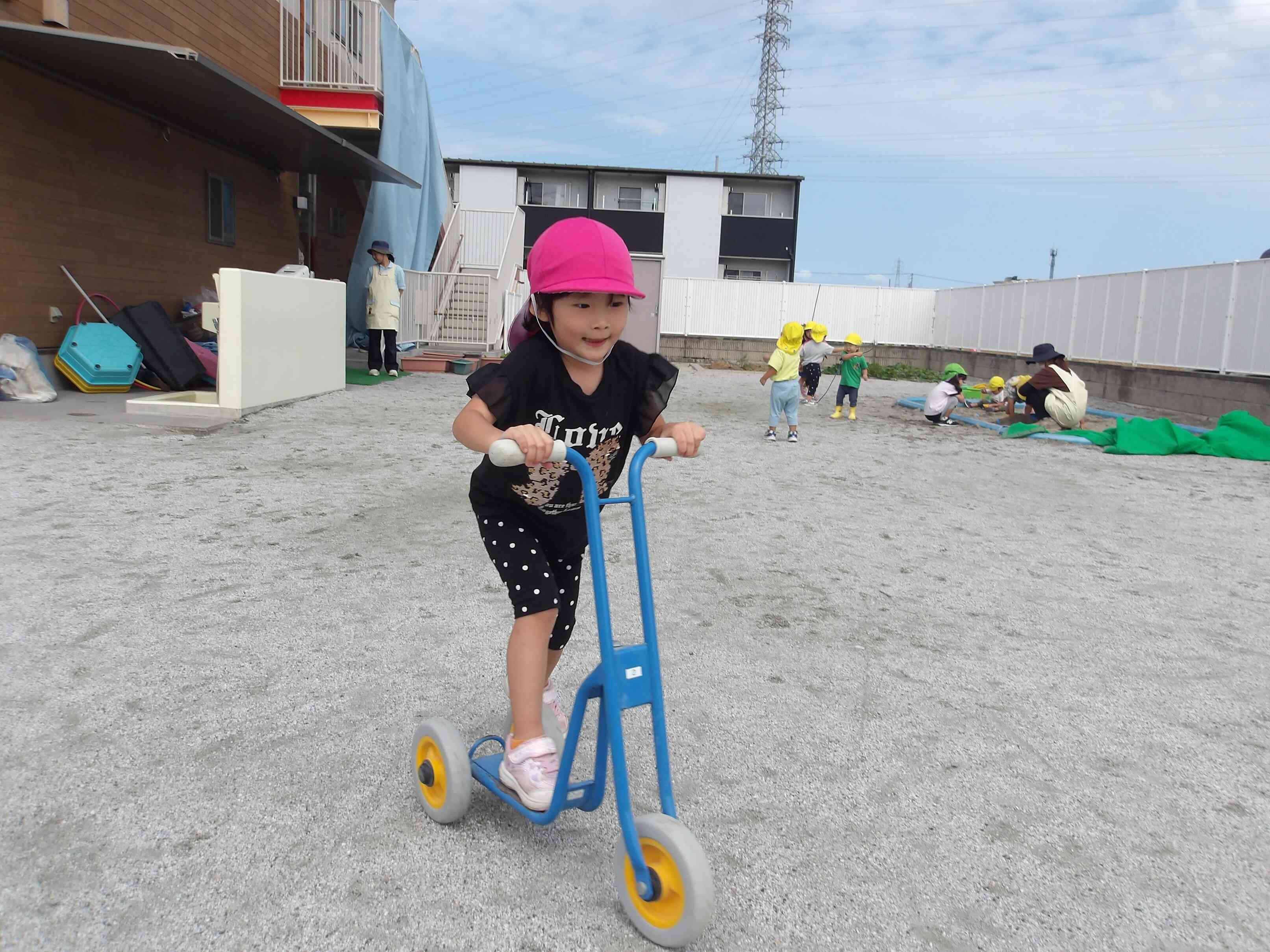 最近のお気に入りはスクーター☆