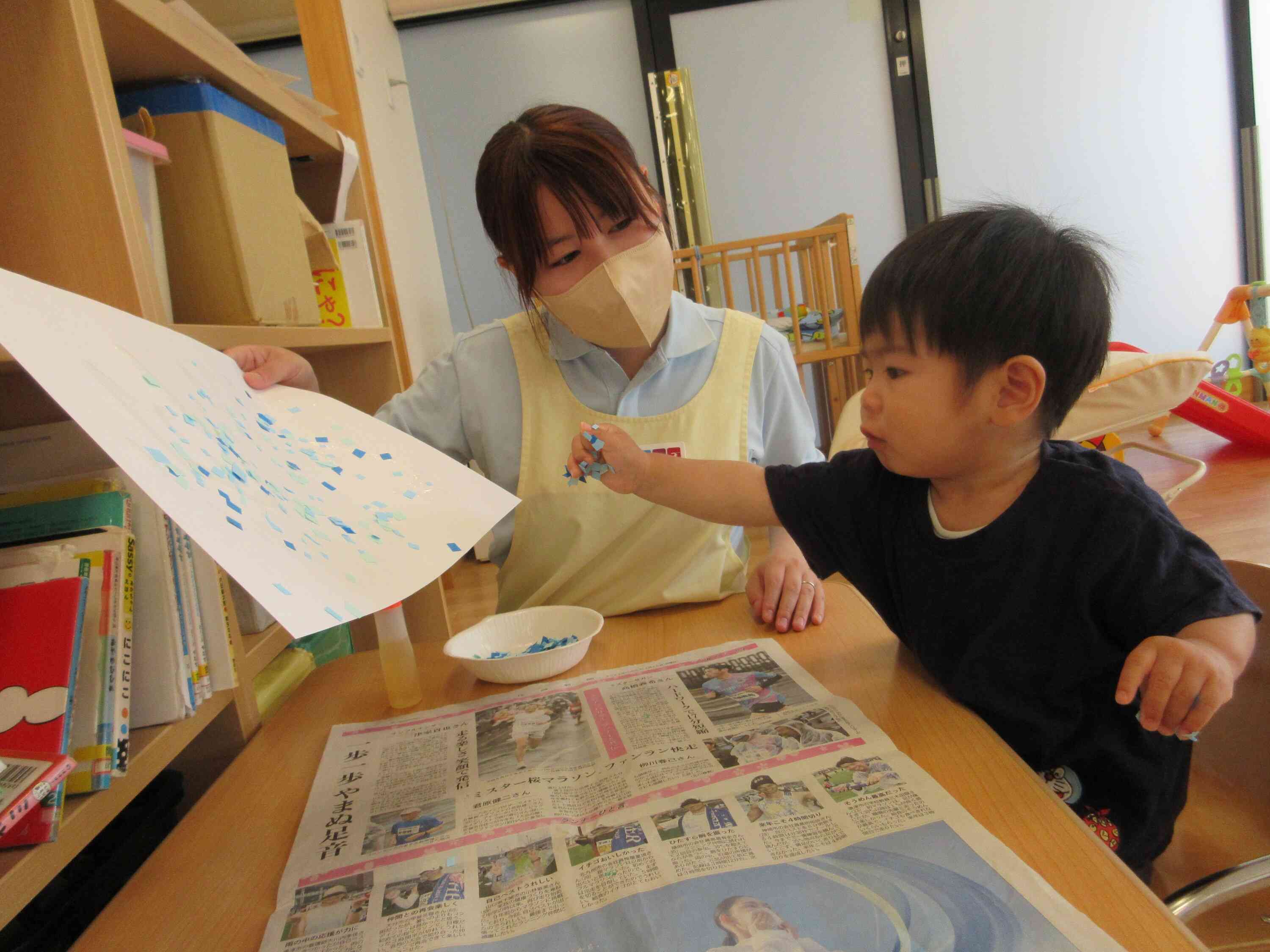 おててにも付いちゃった！