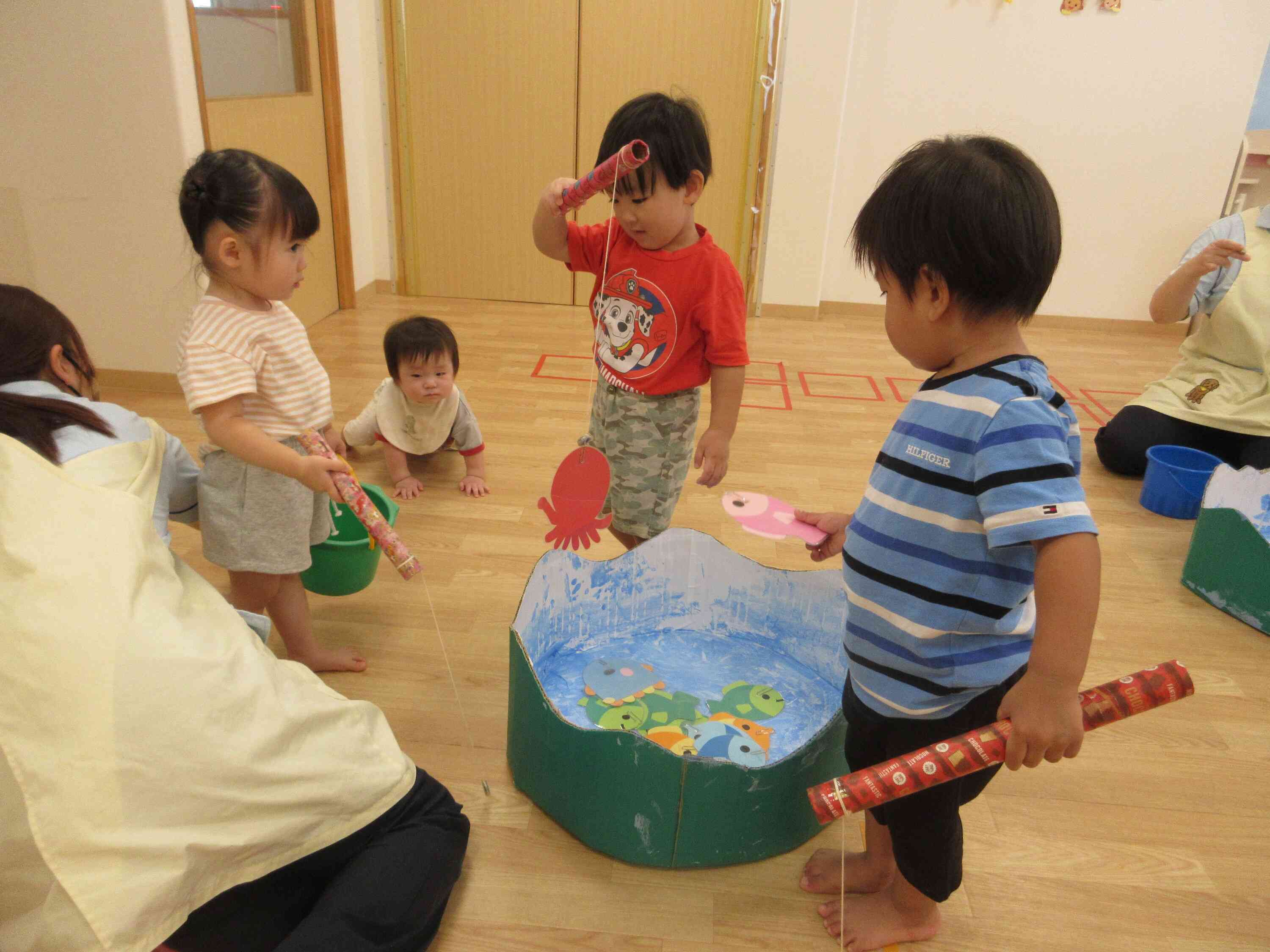 お魚釣りをして遊びました♪