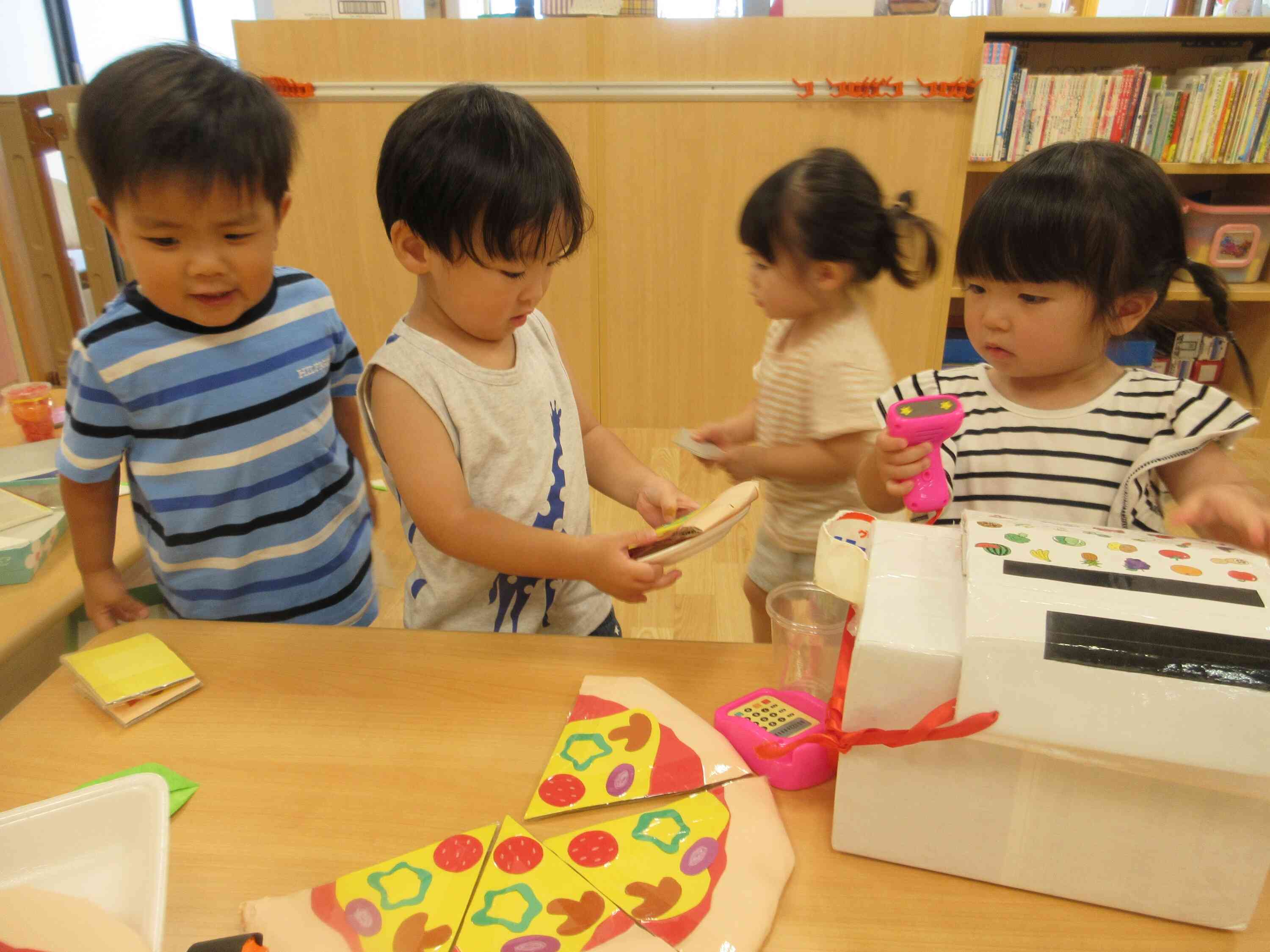 今日はお部屋で・・♪