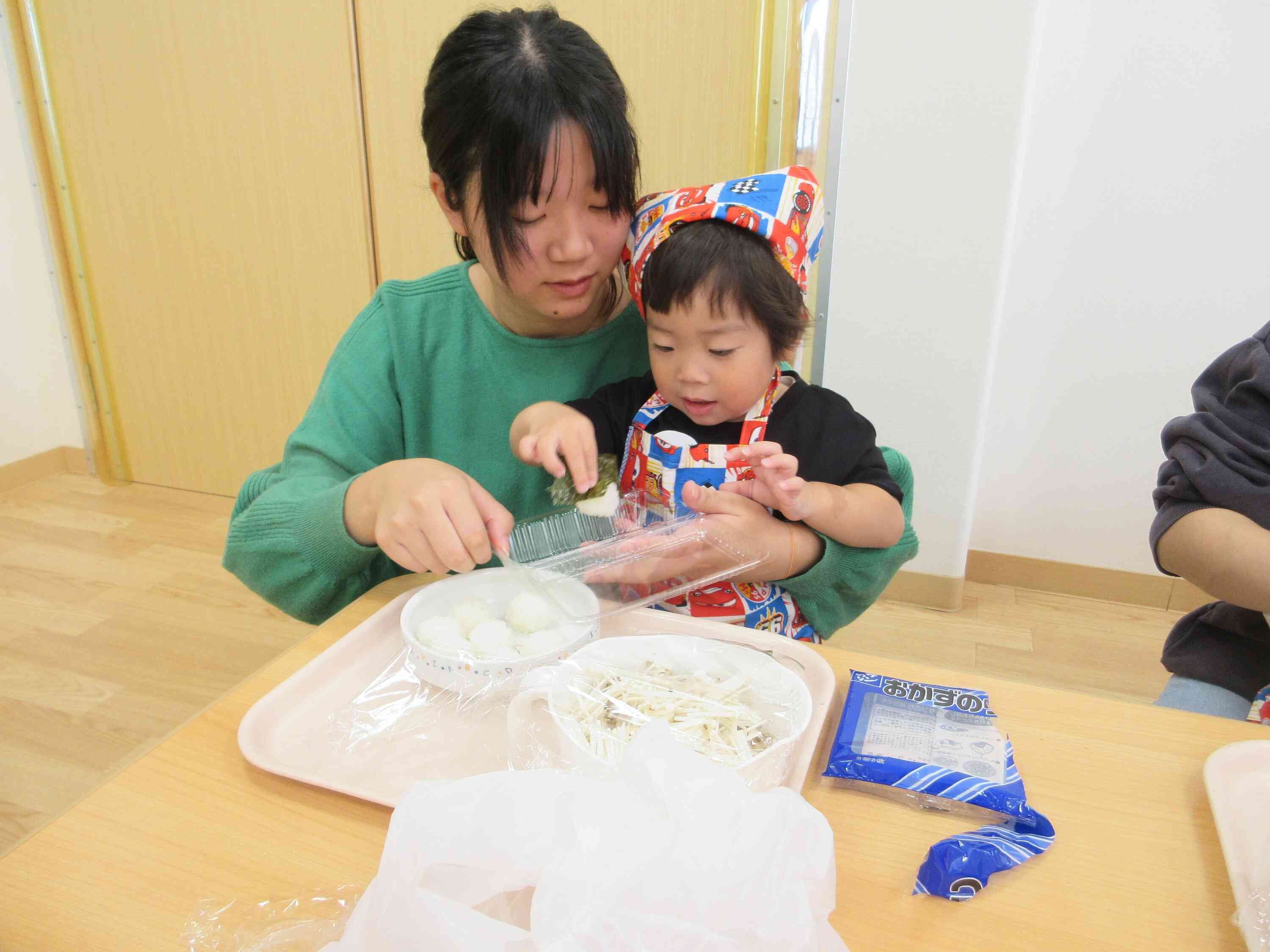 初めての親子クッキング♪たのしかったかな～♡