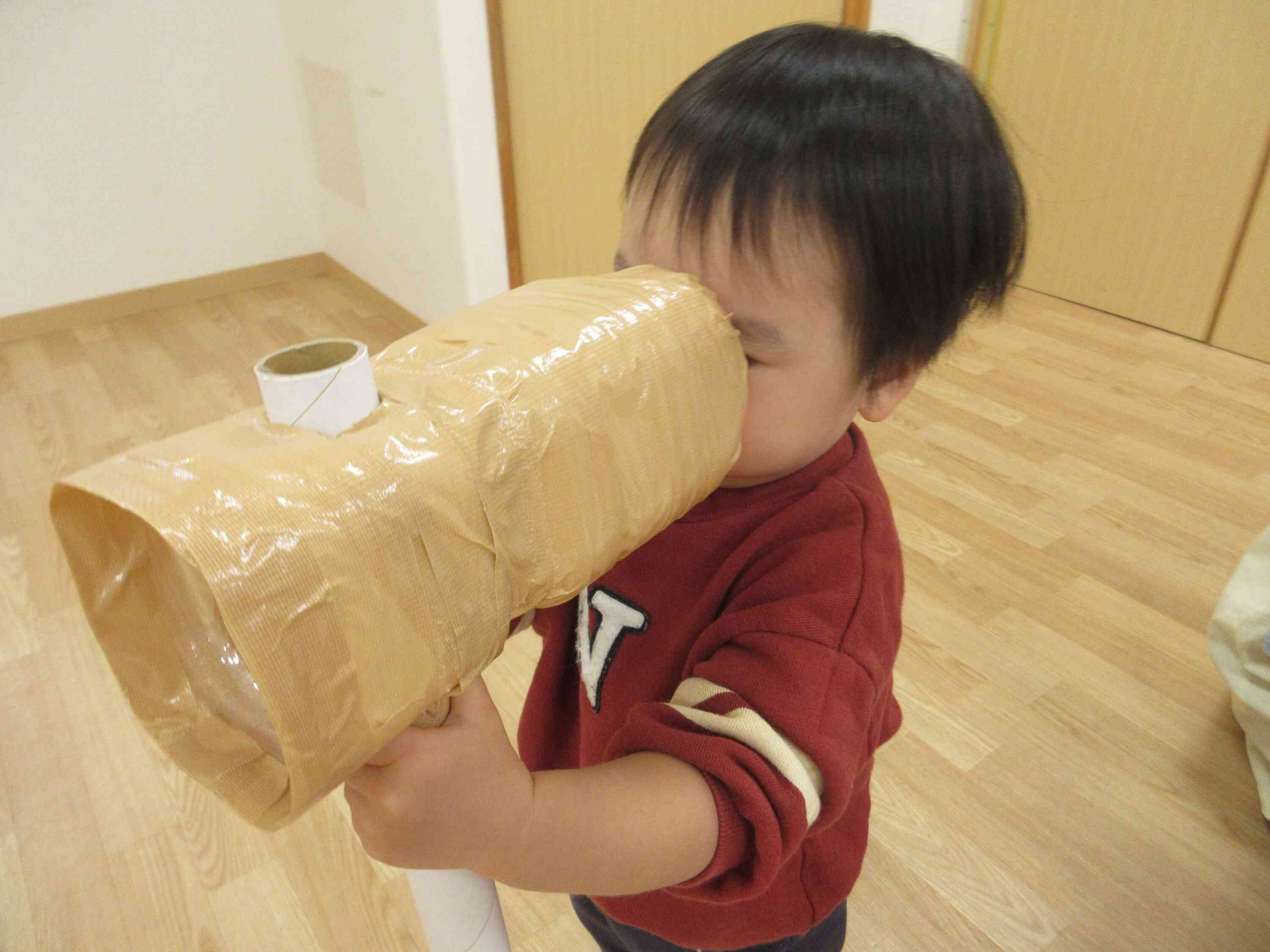 なにかみえるかな～？