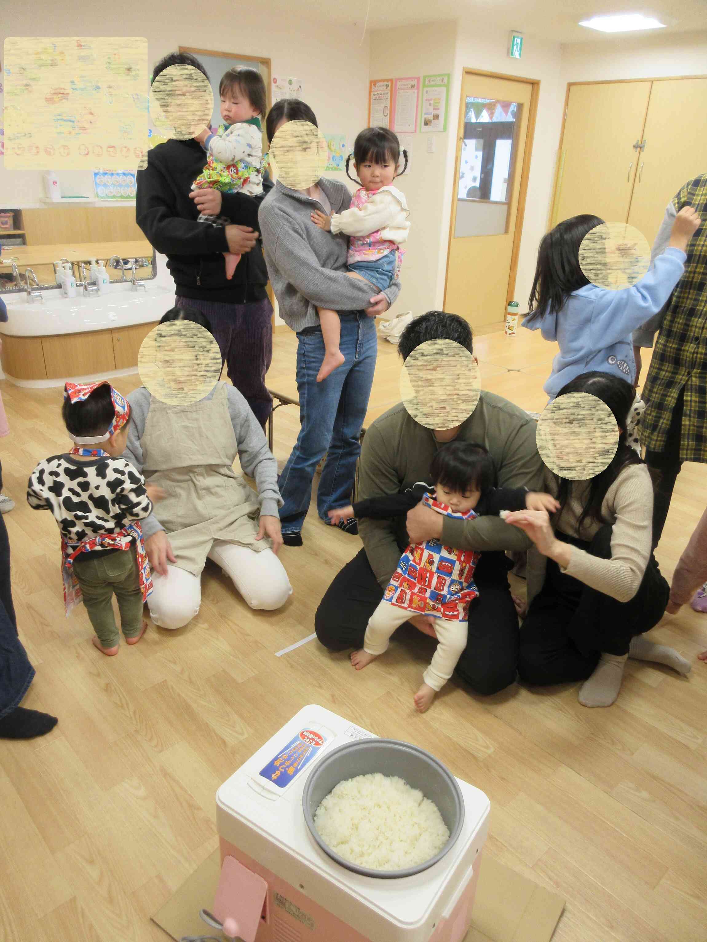 餅つきを行いました♪