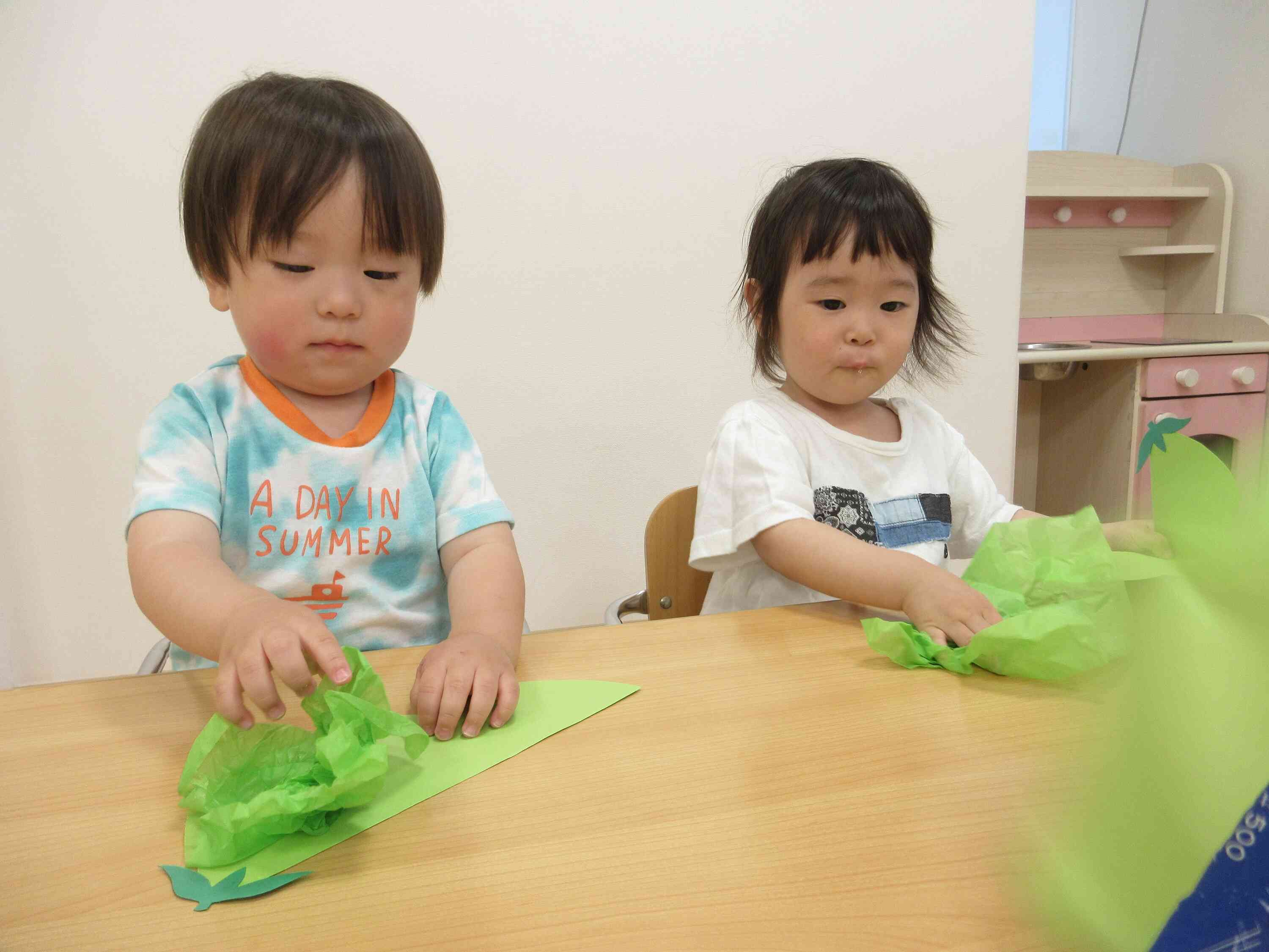 製作を行いました♪～１歳児さん～