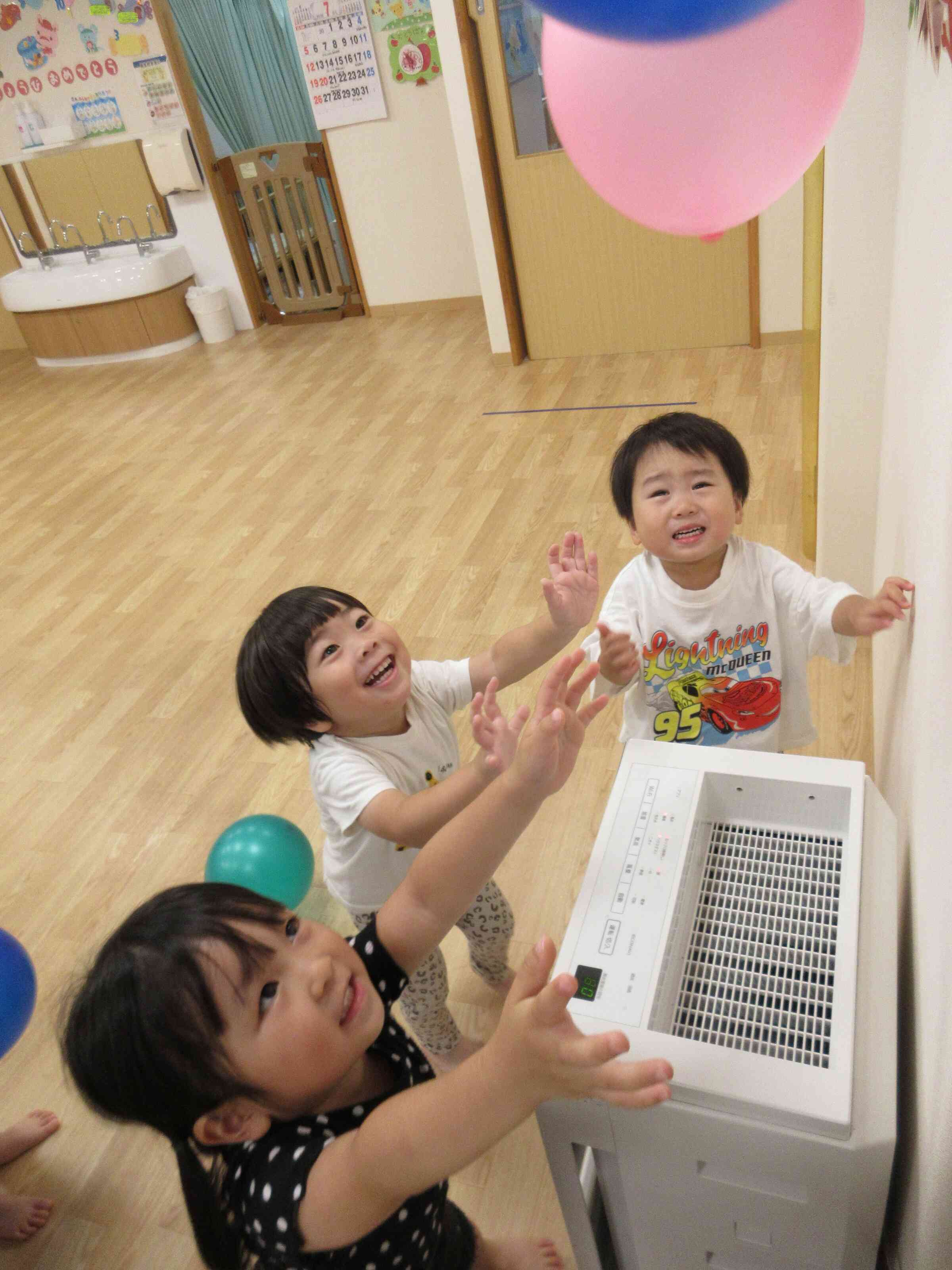 風船遊びをしました♪