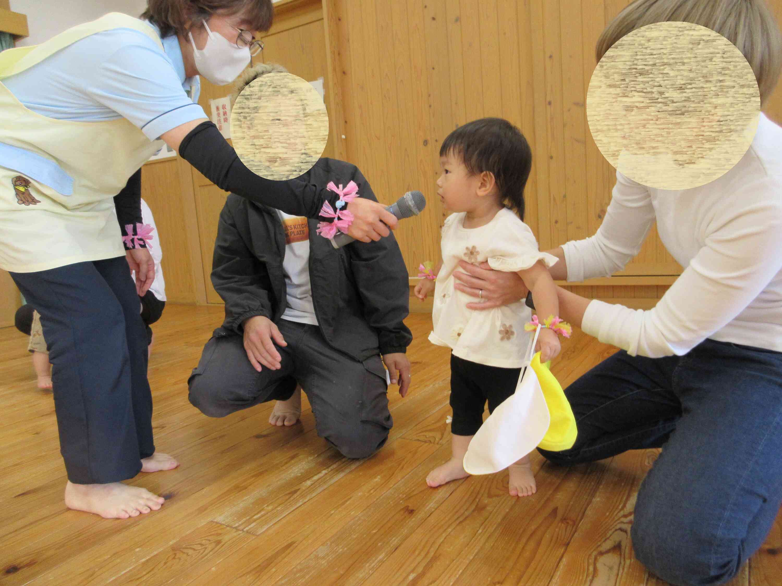 ０歳児さんも元気に「は～い！」と返事ができましたね♪