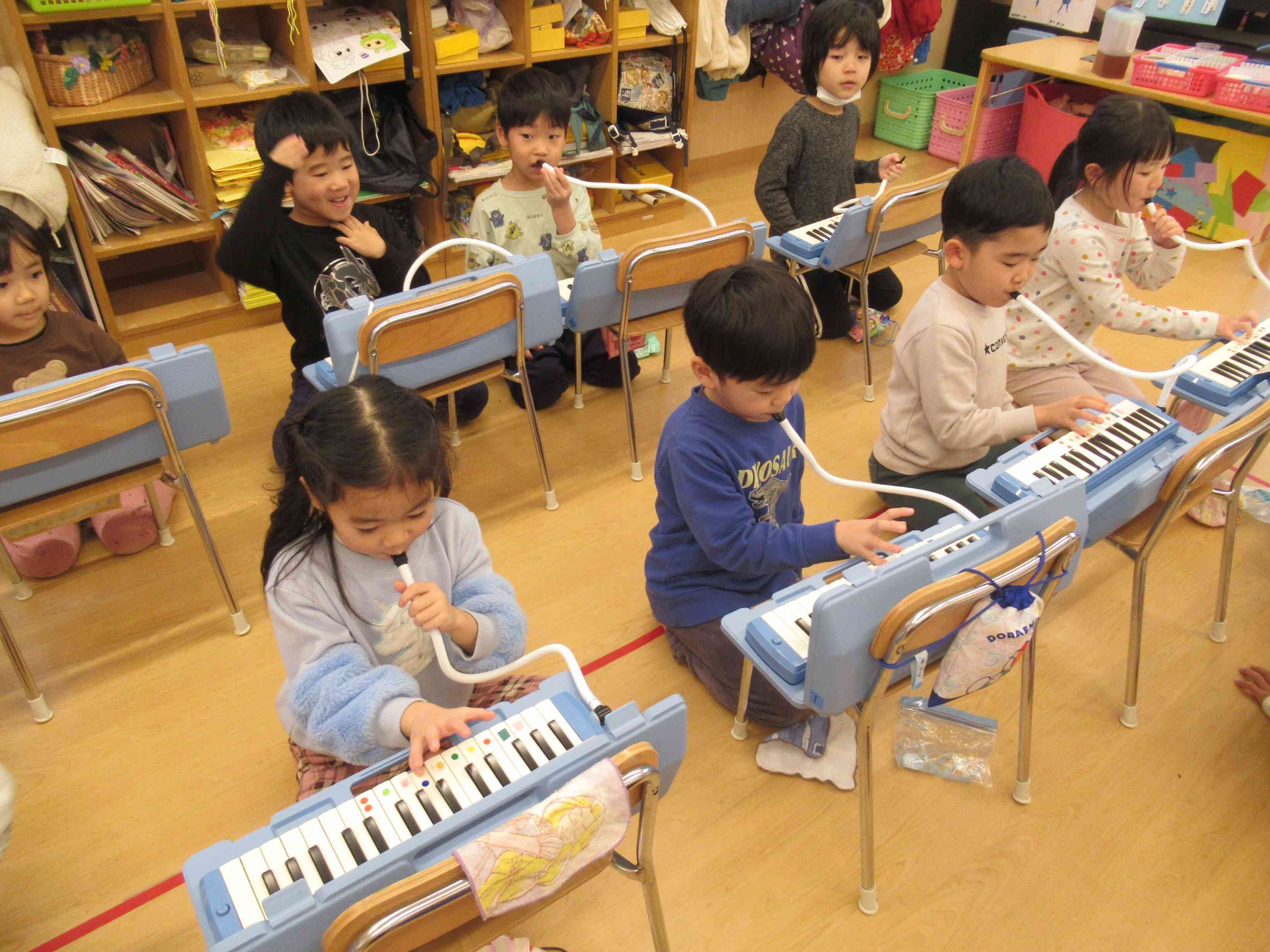 ピアニカを吹いてみたよ～5歳児きりん組～
