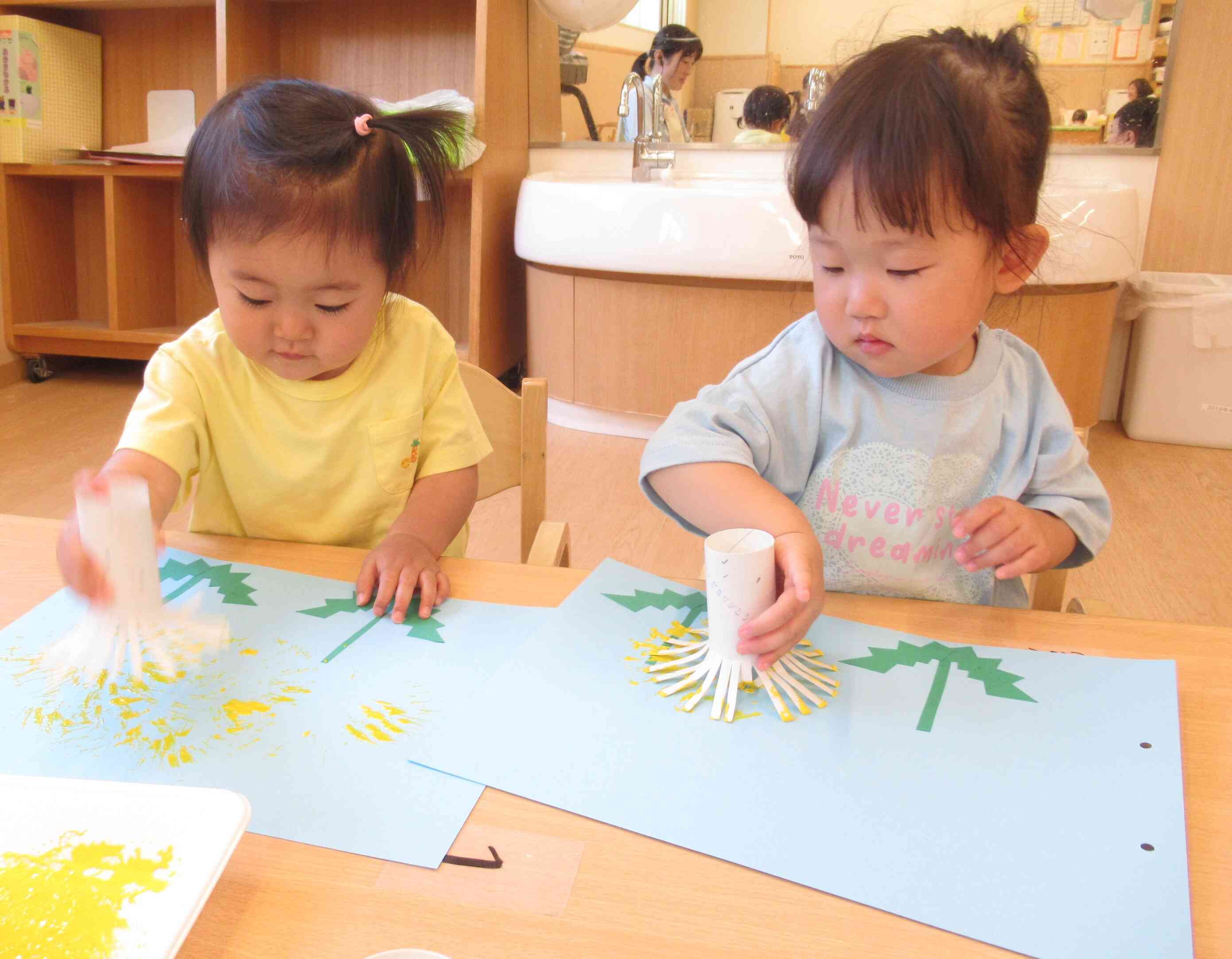 ぺたぺた～１歳児クラス～