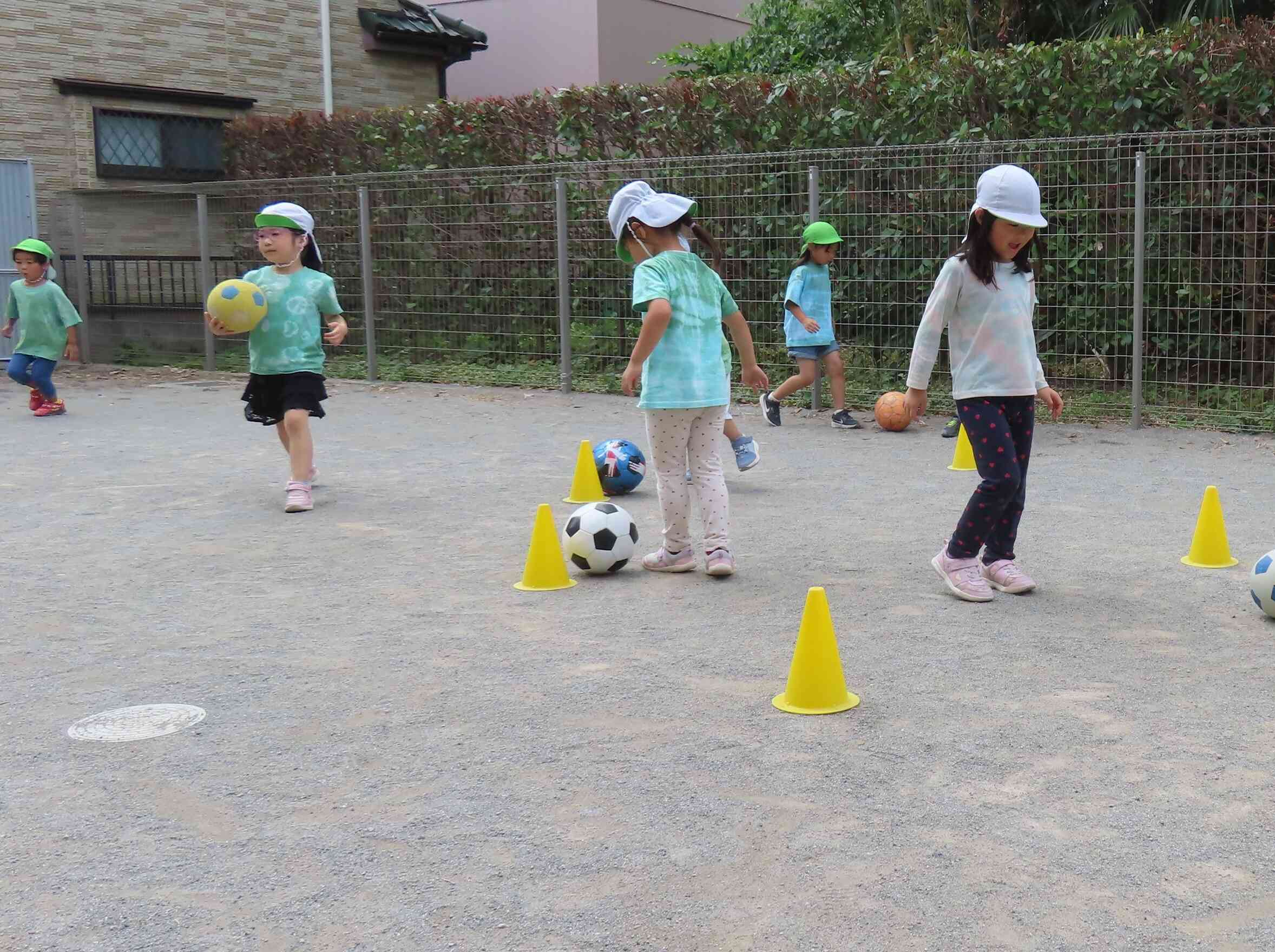 サッカー保育～5歳児クラス～