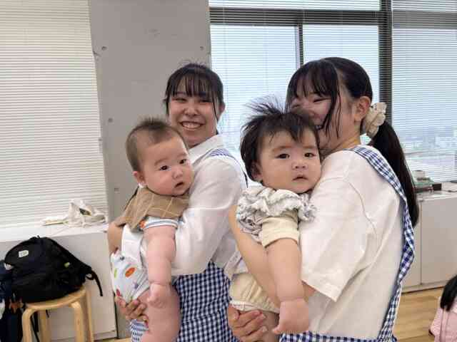 初めての抱っこ