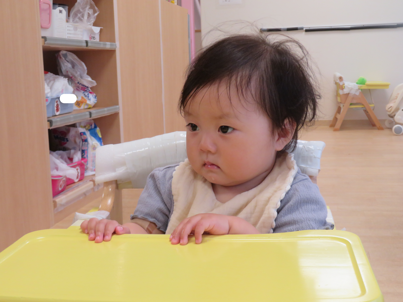 ひよこ組のお友だちもみんなの歌を聞いたりして参加しています☆