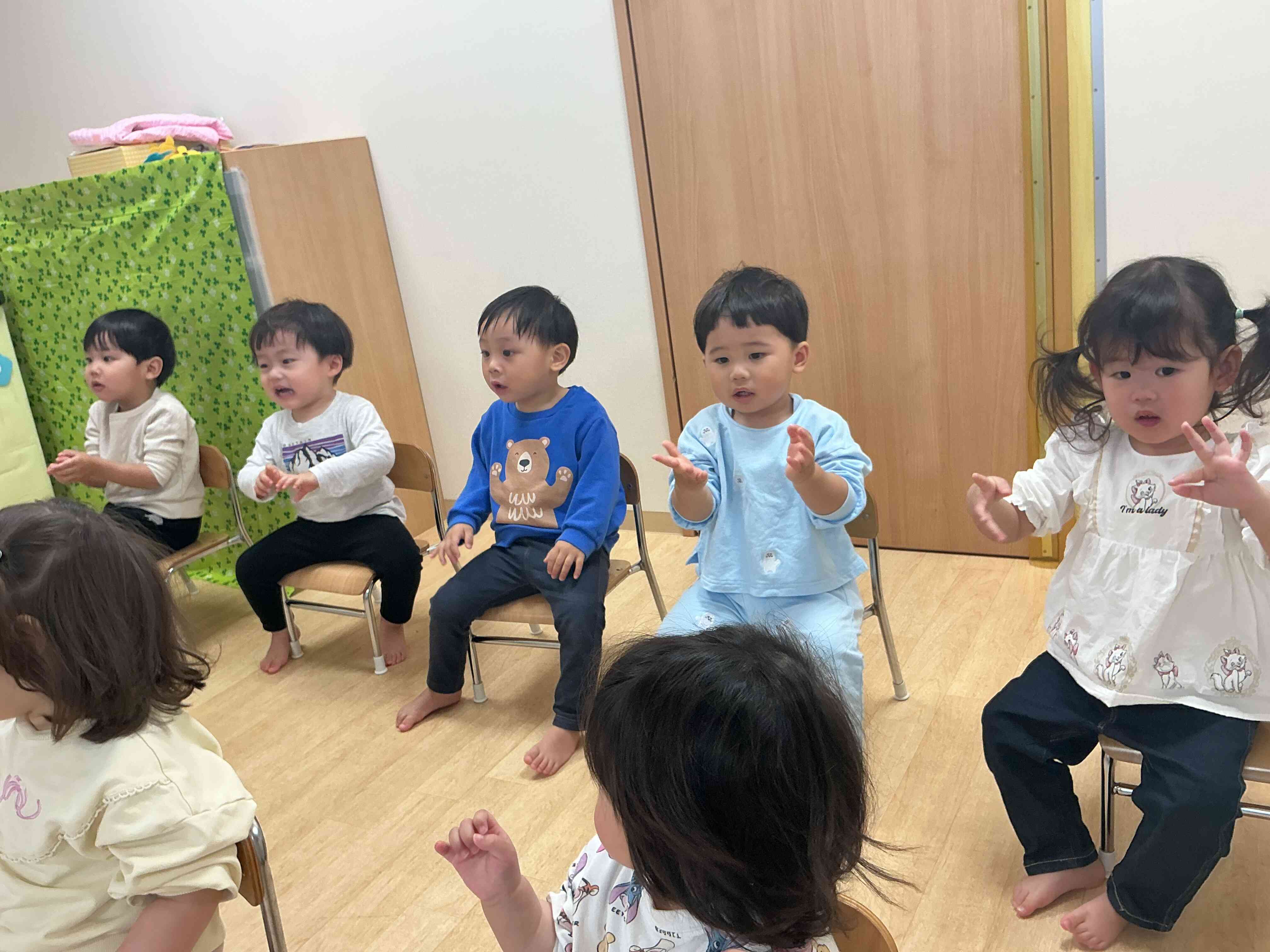 あひる組　うさぎ組のお友達からお歌のプレゼント♪