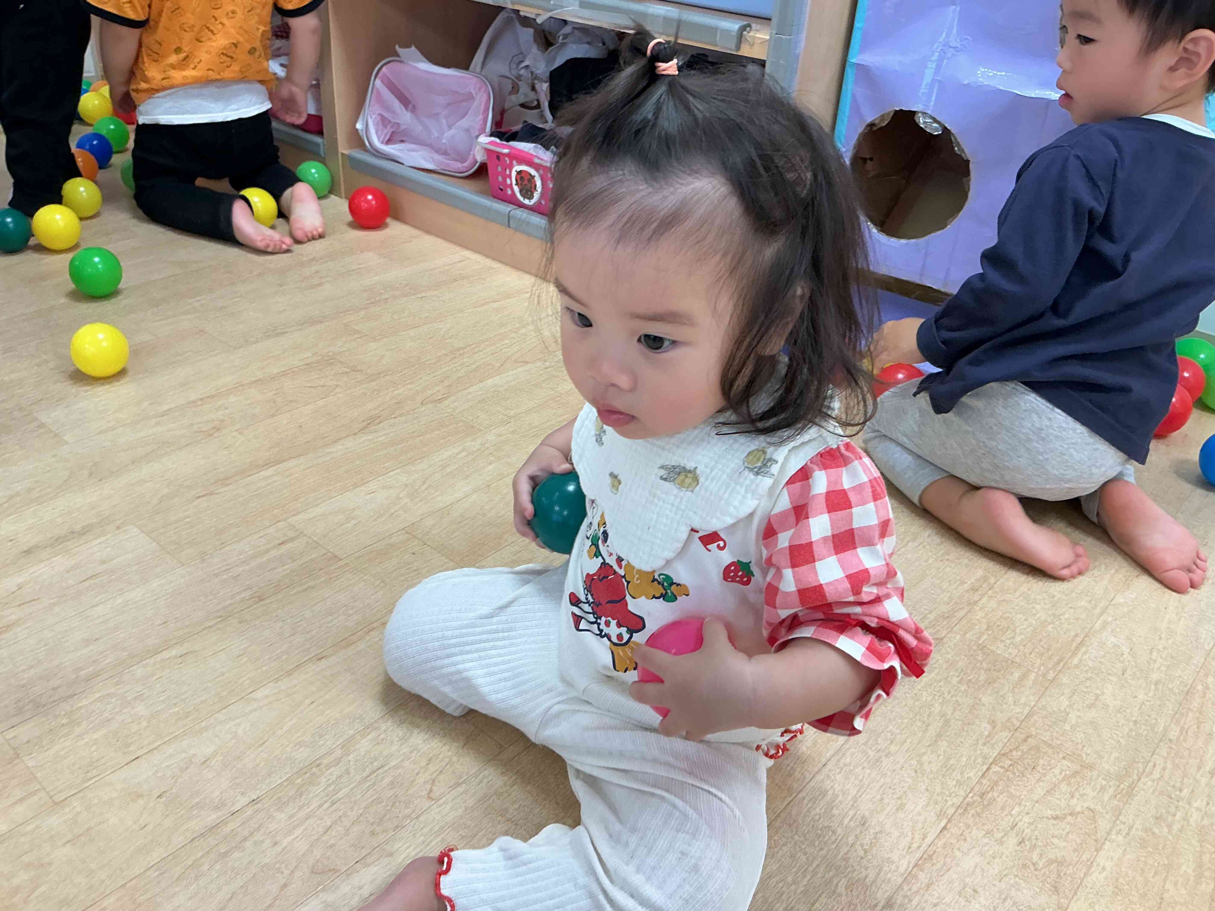 わたし2つもボール持てるよ⭐︎