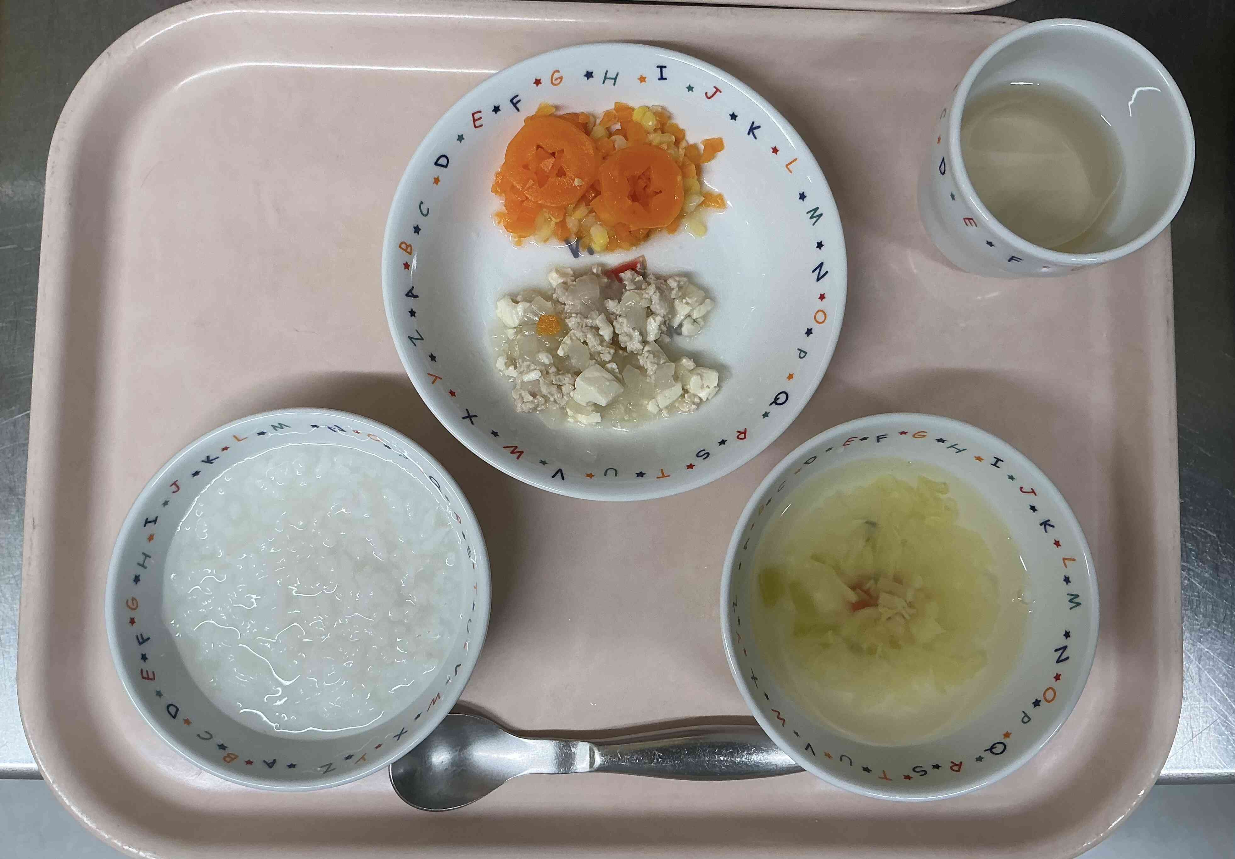中期食には星型のにんじん♪