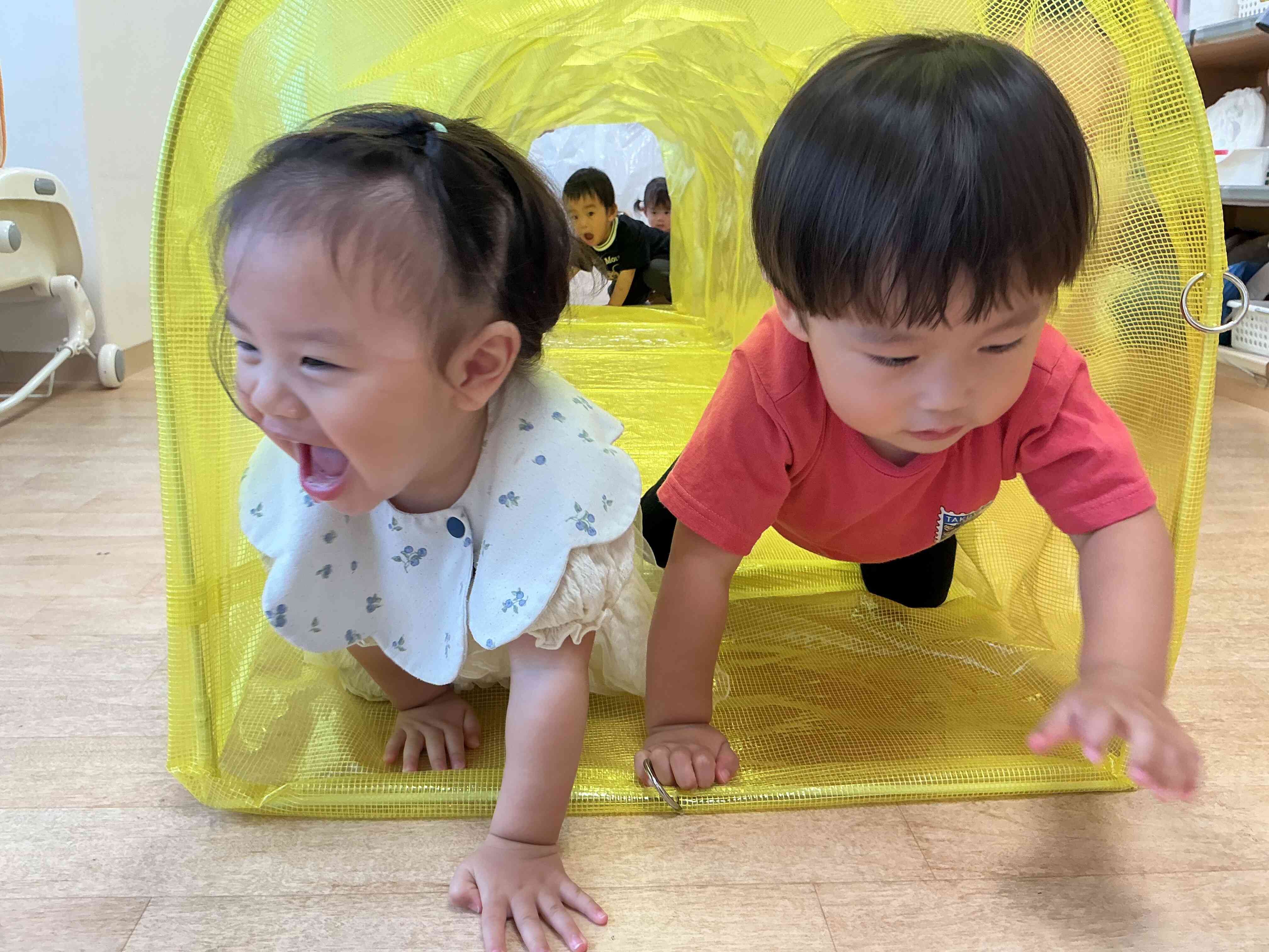 トンネルくぐり楽しいね♩
