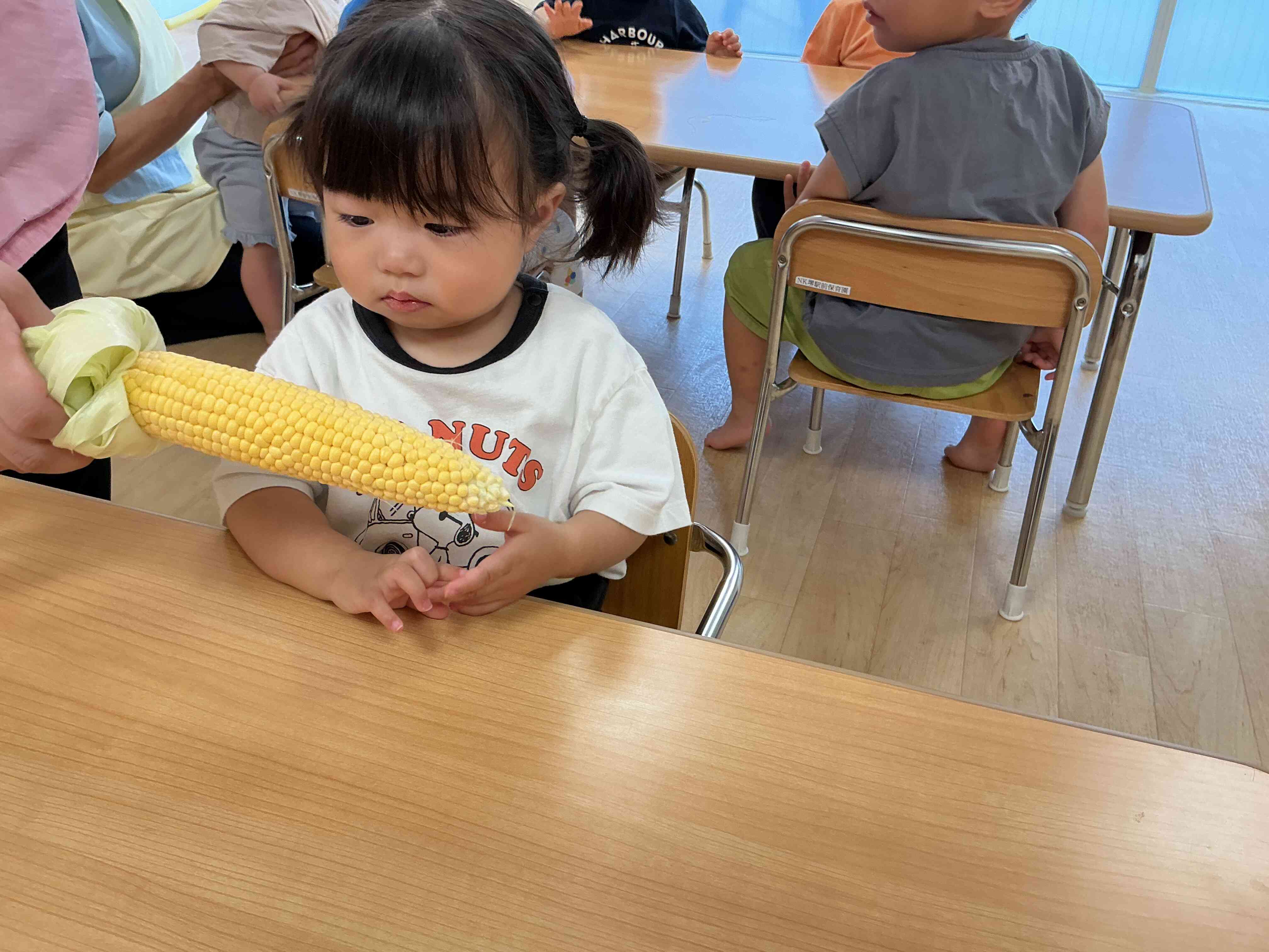 皮をむくと黄色の粒がいっぱい出てきたね⭐︎