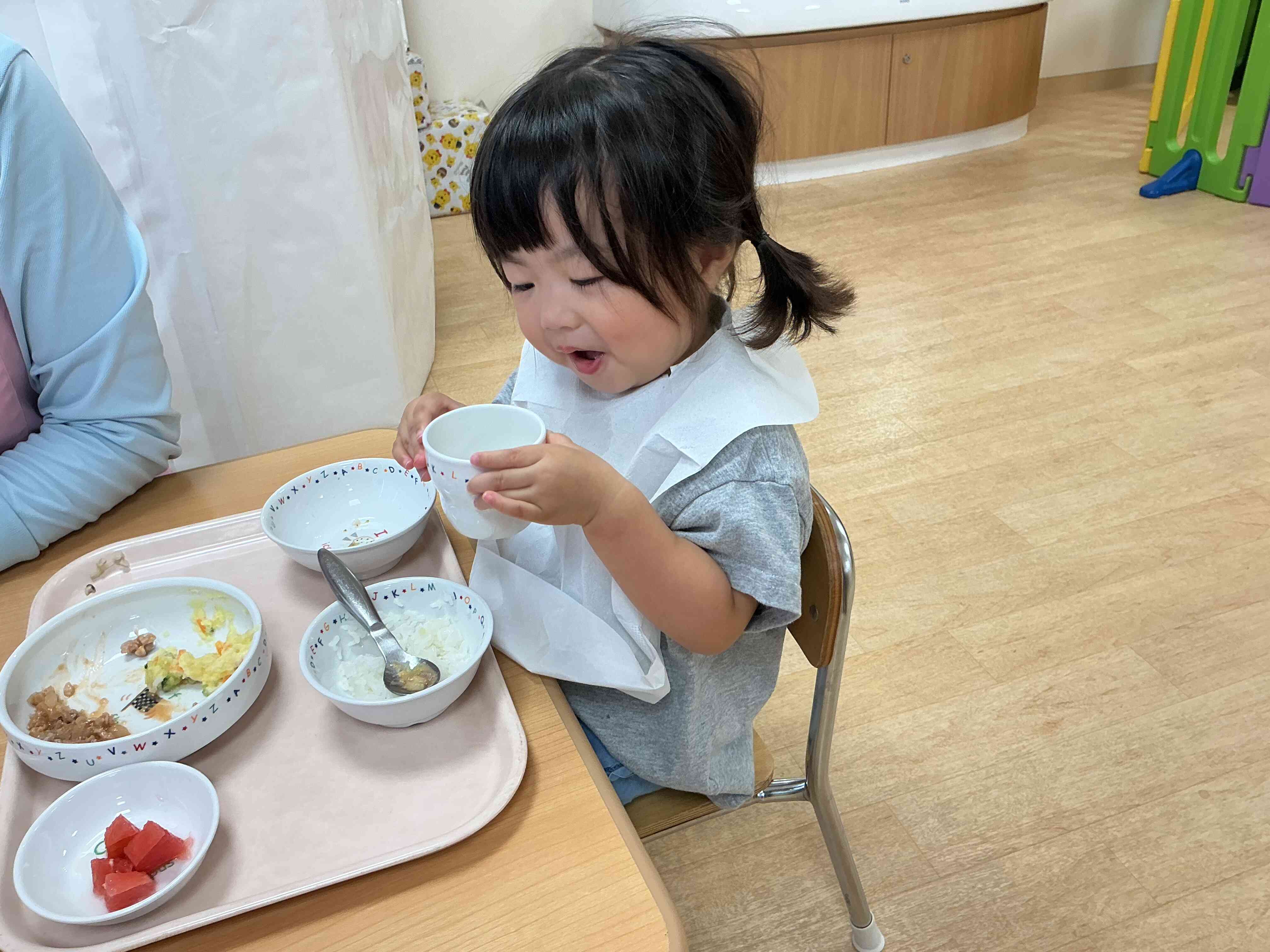 お茶もしっかり飲んでいます♪