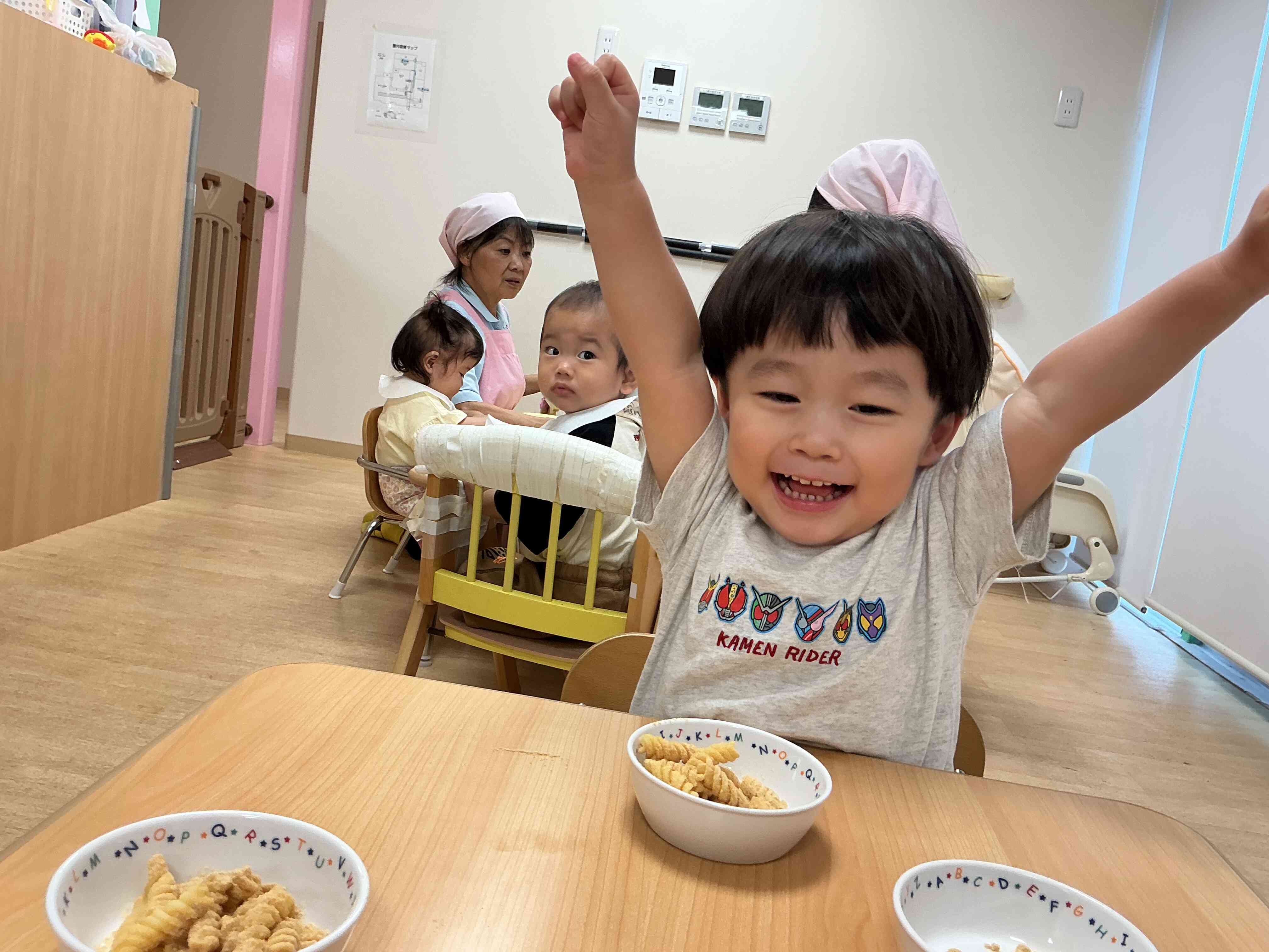 “やったー!”と、たくさん食べていました☆
