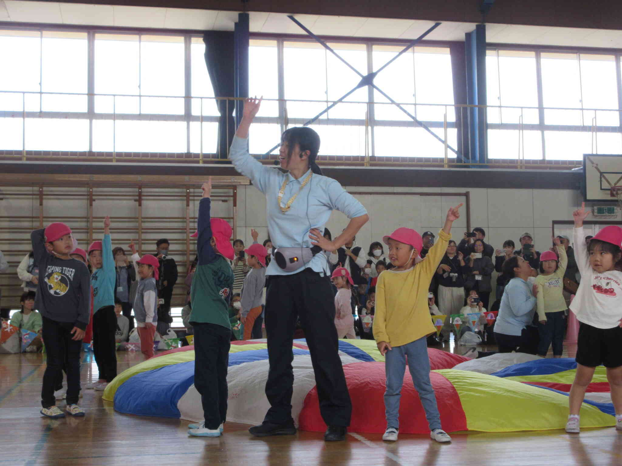 パラバルーン「ハロ」（５歳児）