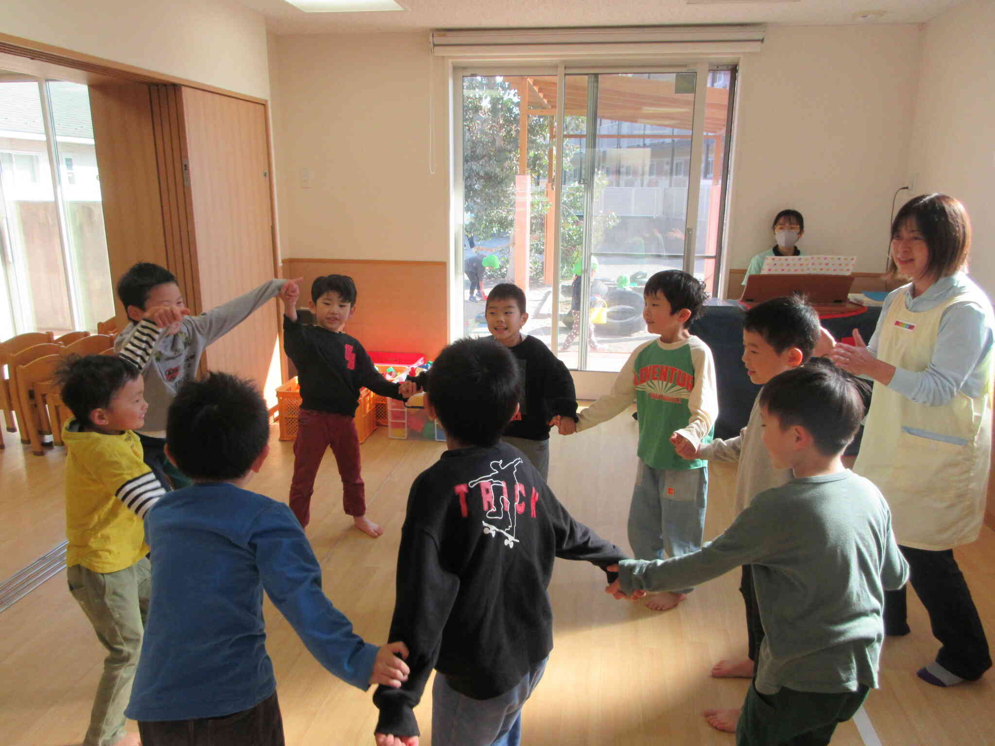 みんなで一緒に！リトミック♪