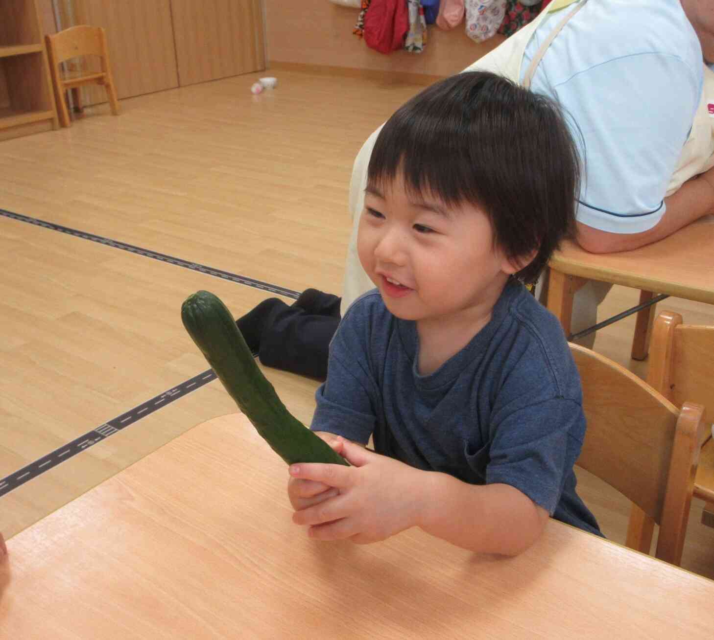 　　　きゅうりなが～いね