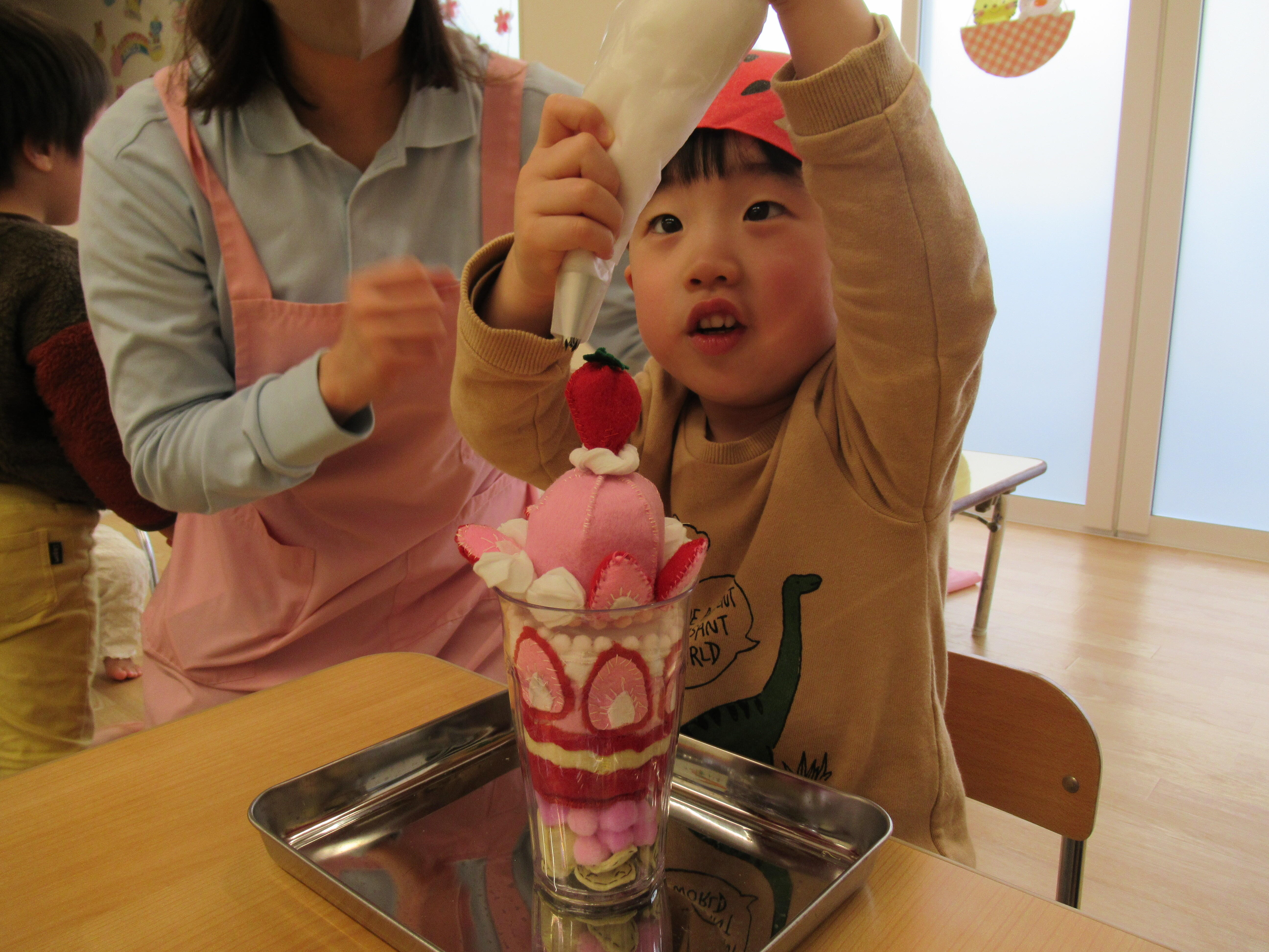 おもいっきり食育『みんなでパフェを作ろう！』｜ニチイキッズ酒田にいだ保育園｜ニチイキッズ