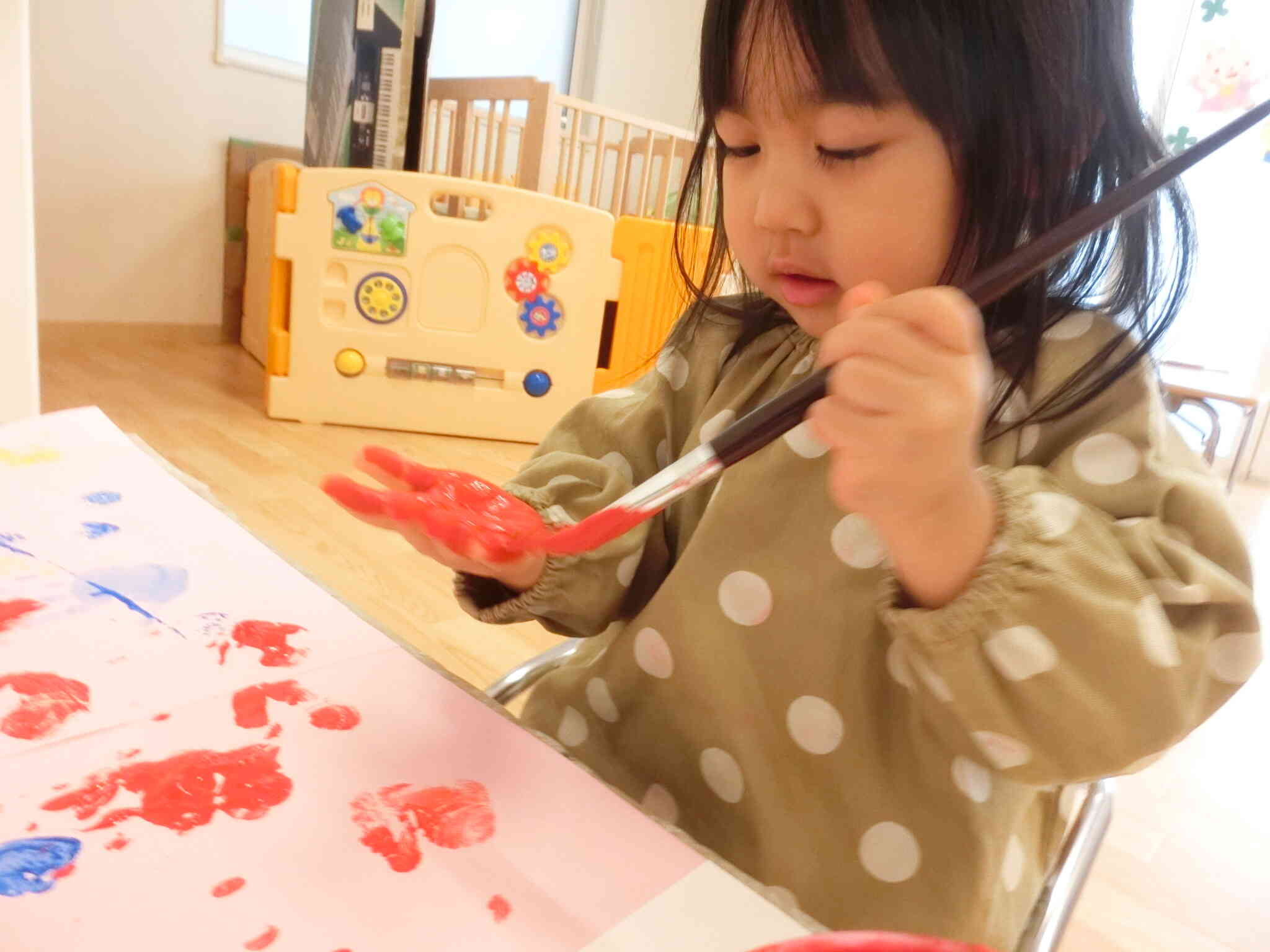 ぬりぬり…自分でできるよ！