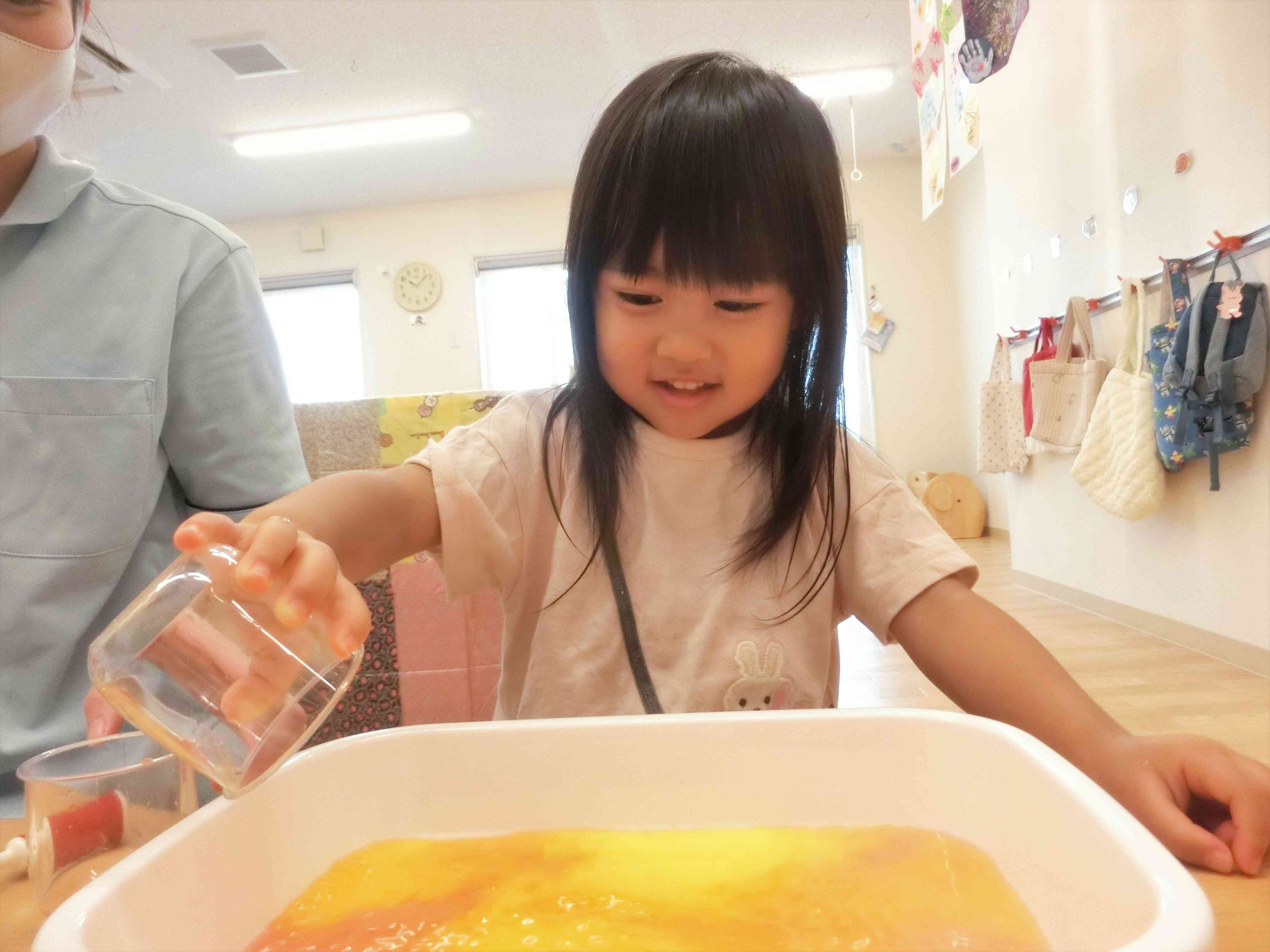 色水遊びを楽しもう☆