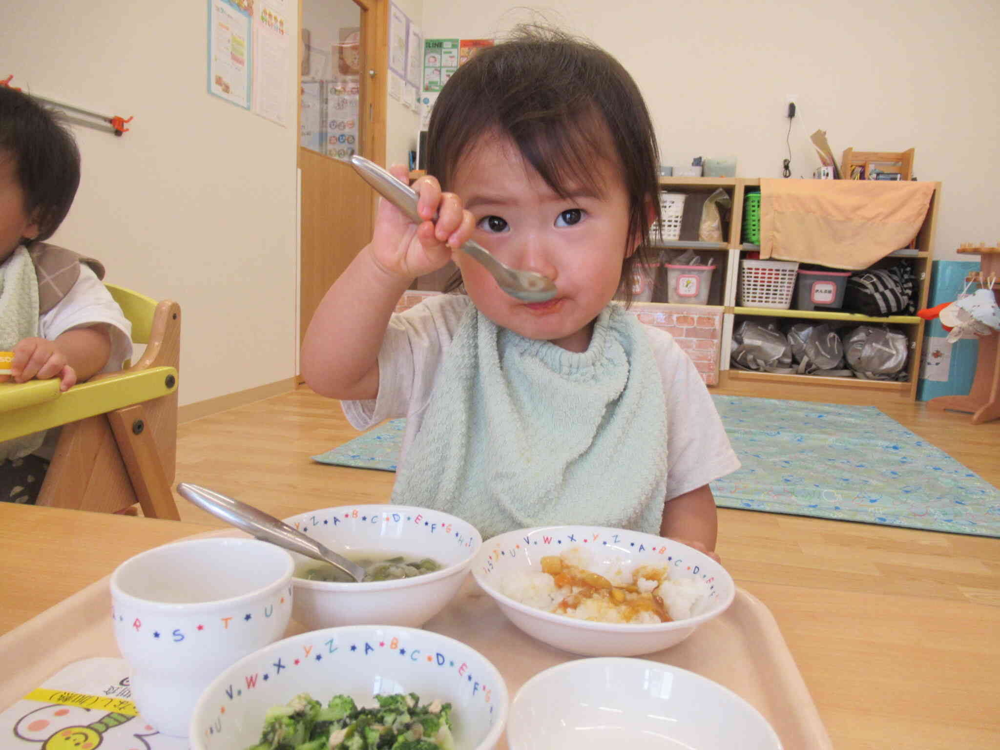 パクっと一口食べてみるね☆