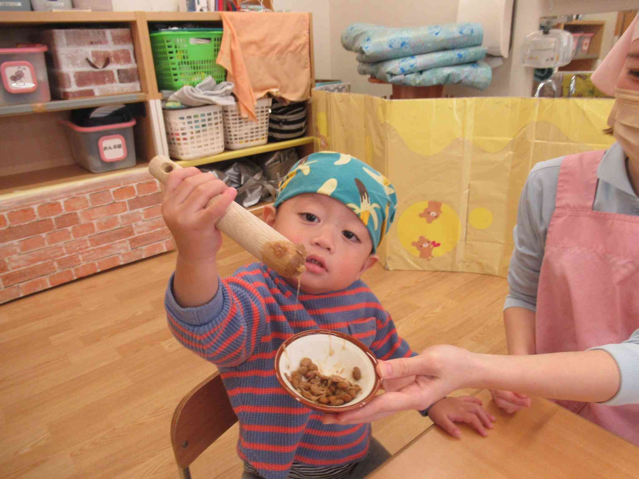 ねばねば、のびるよ～！