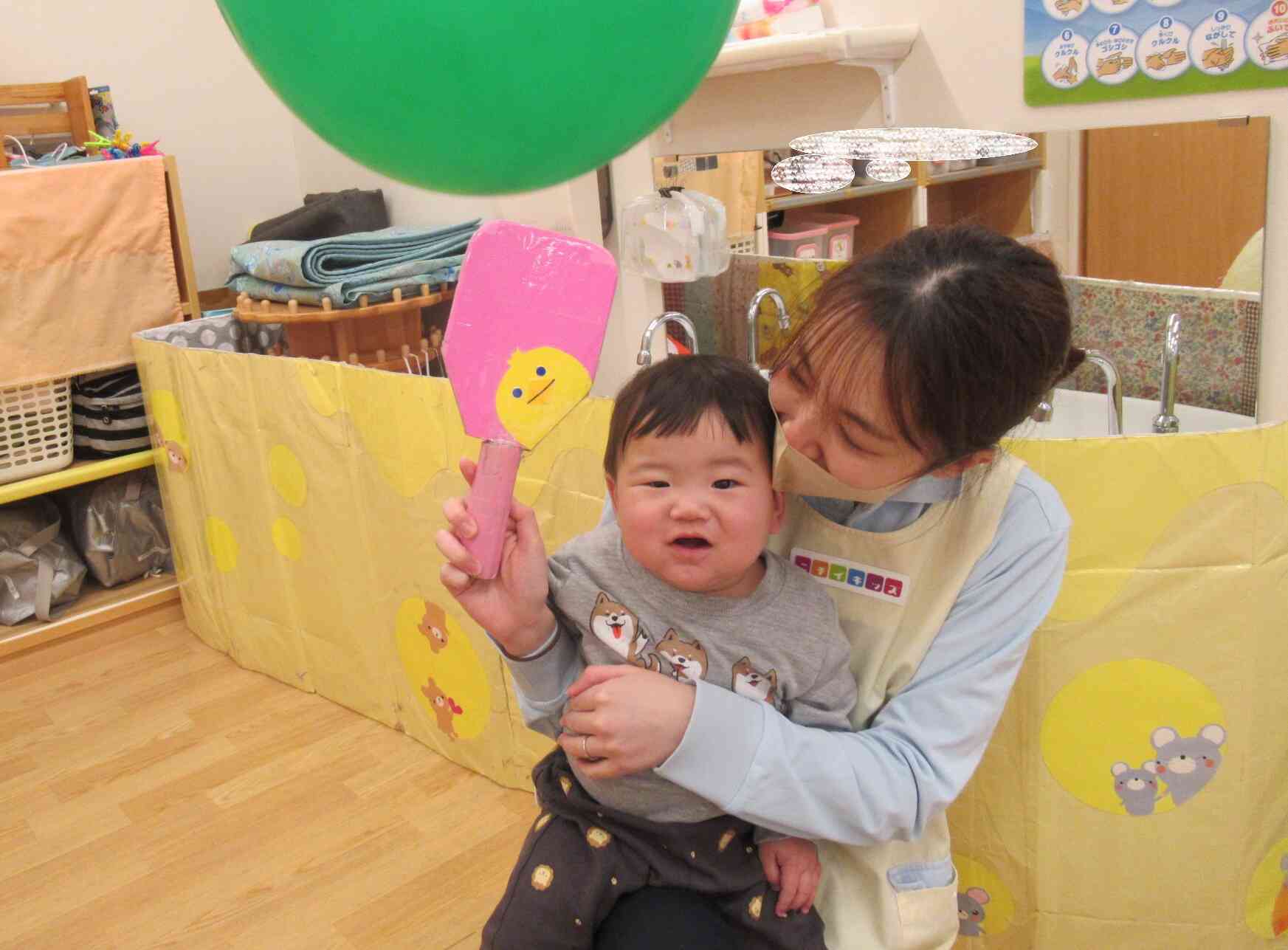 保育者と一緒に♪