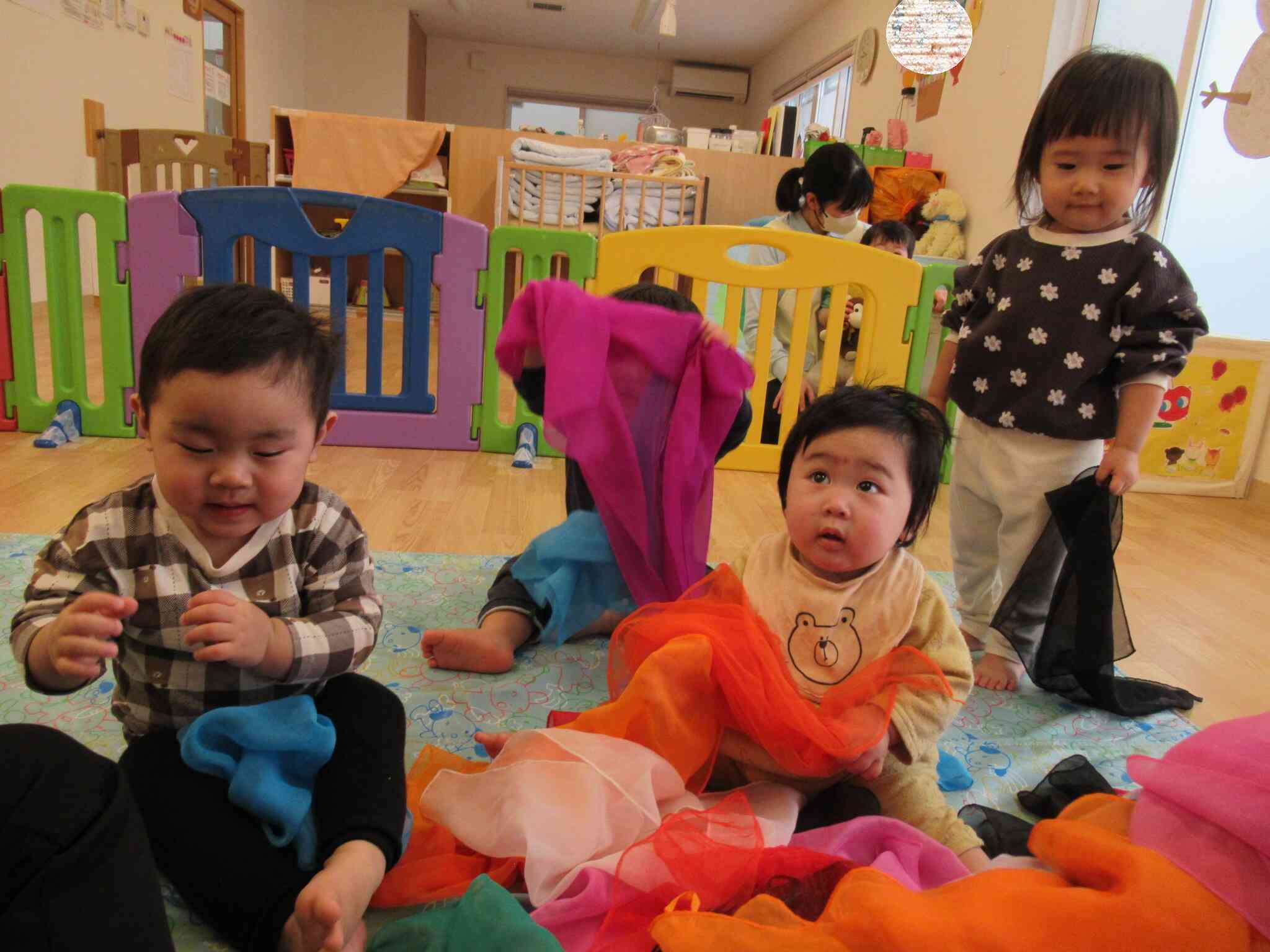 シフォンスカーフ、おもしろいね☆